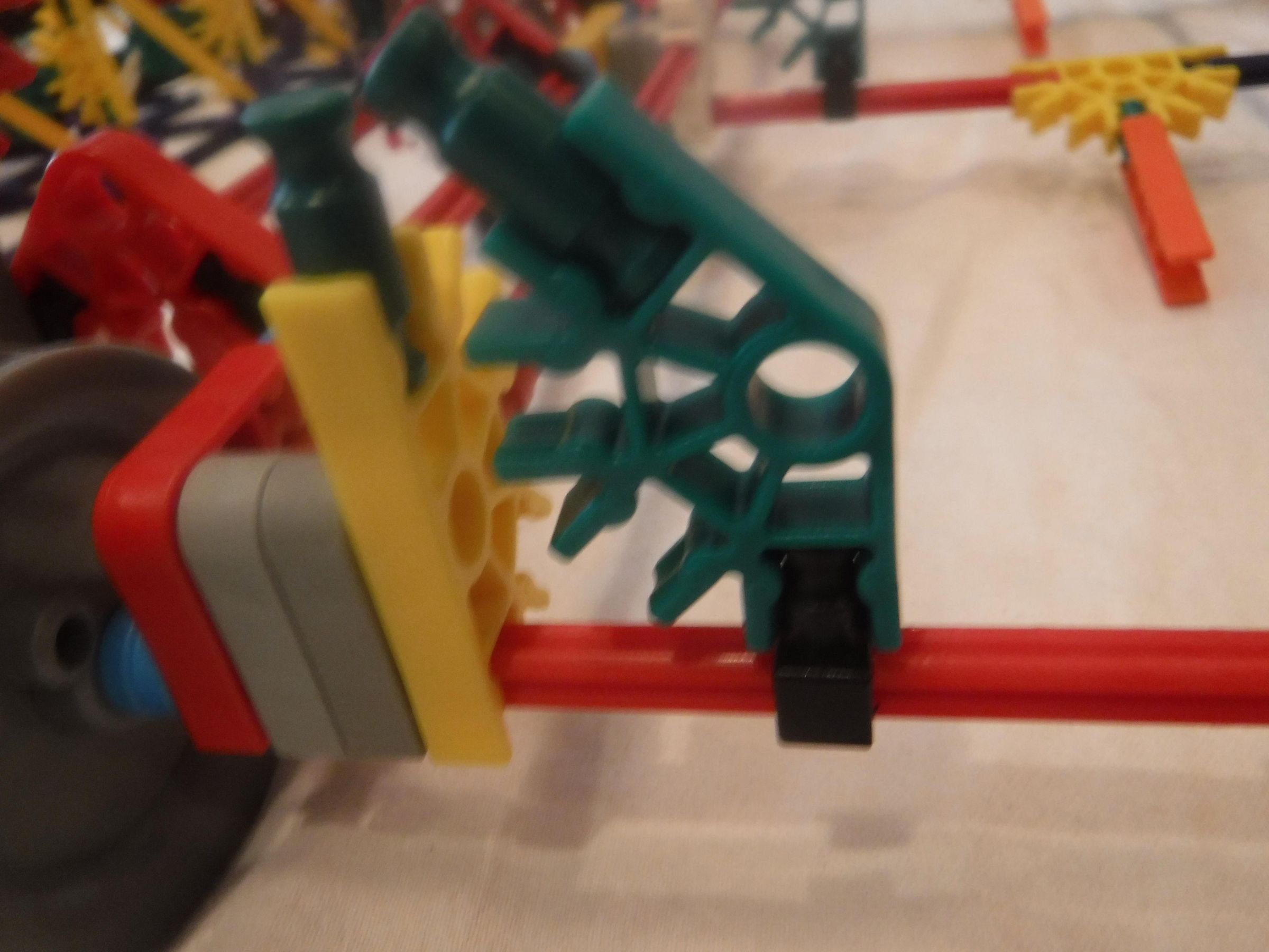 K'nex Car Seat Rocker 4 Steps Instructables