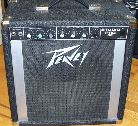 How to Clean the Controls on Your Amplifier