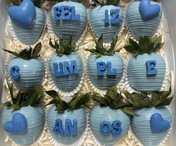 Chocolate Covered Strawberry’s With Design.