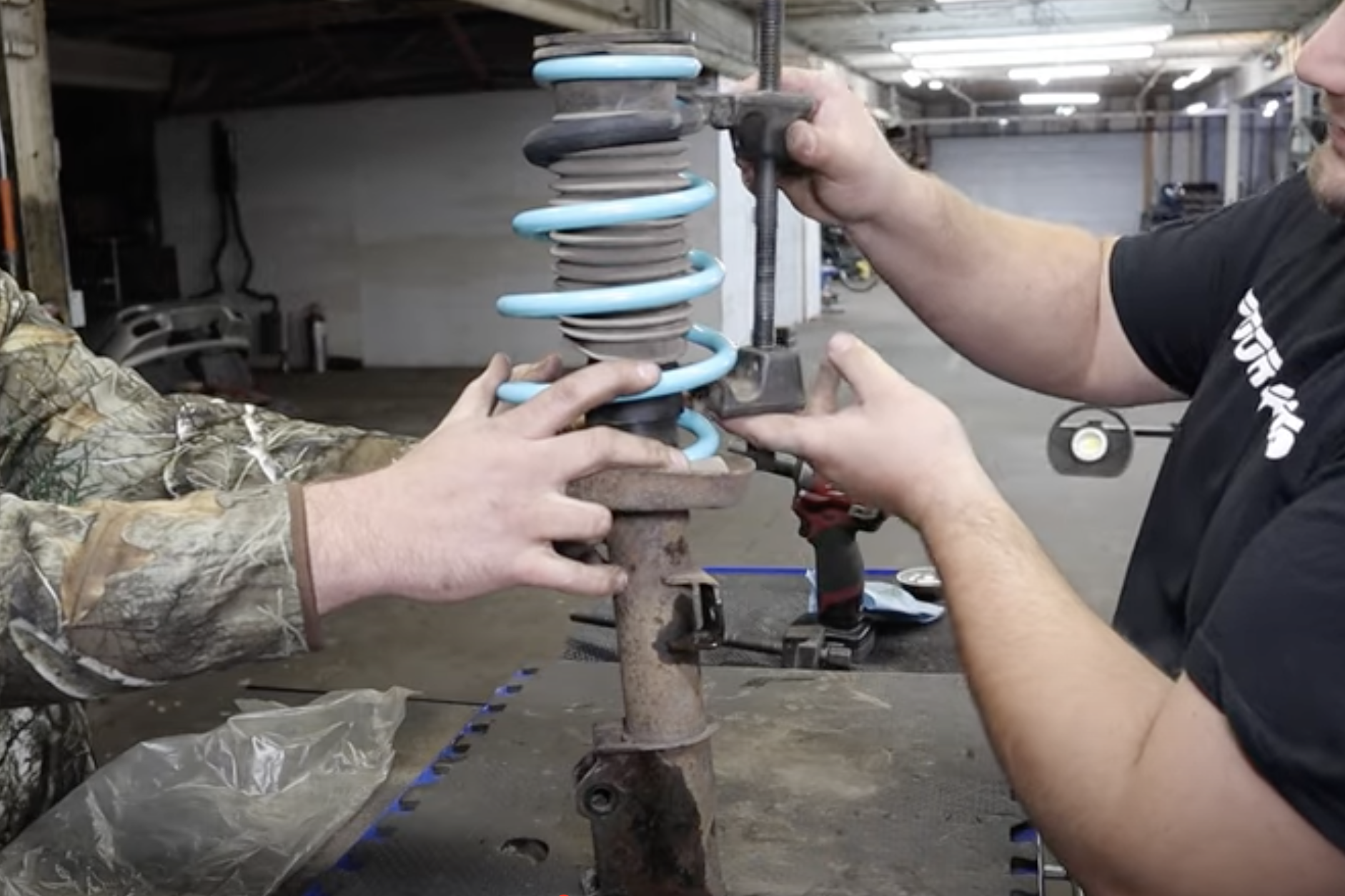 How to Install Lowering Springs Chevy Cruze 5 Steps Instructables