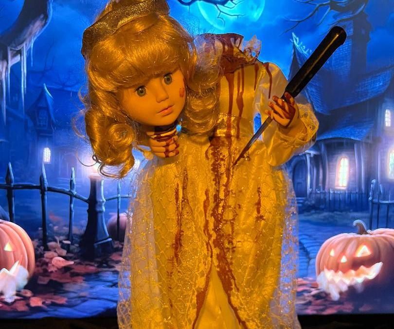 Animated Bloody Decapitated Doll