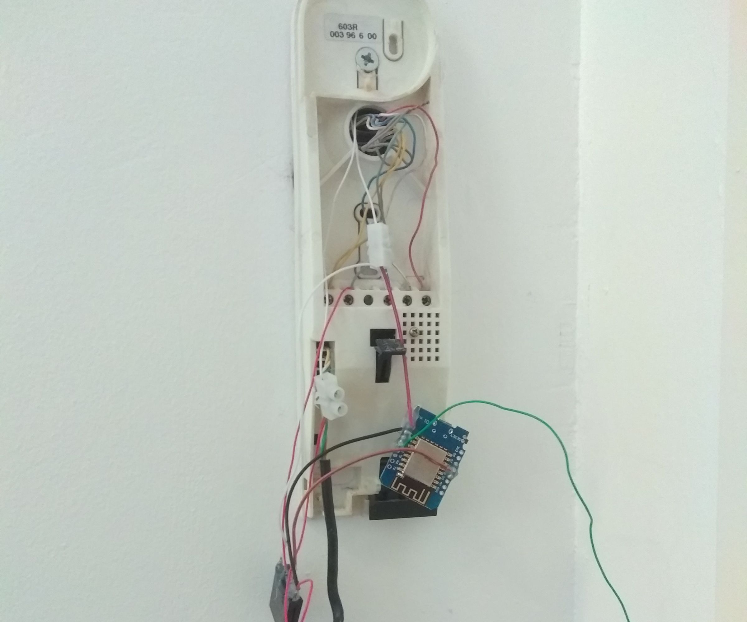 Interphone ESP8266 2 Components Only < 4$