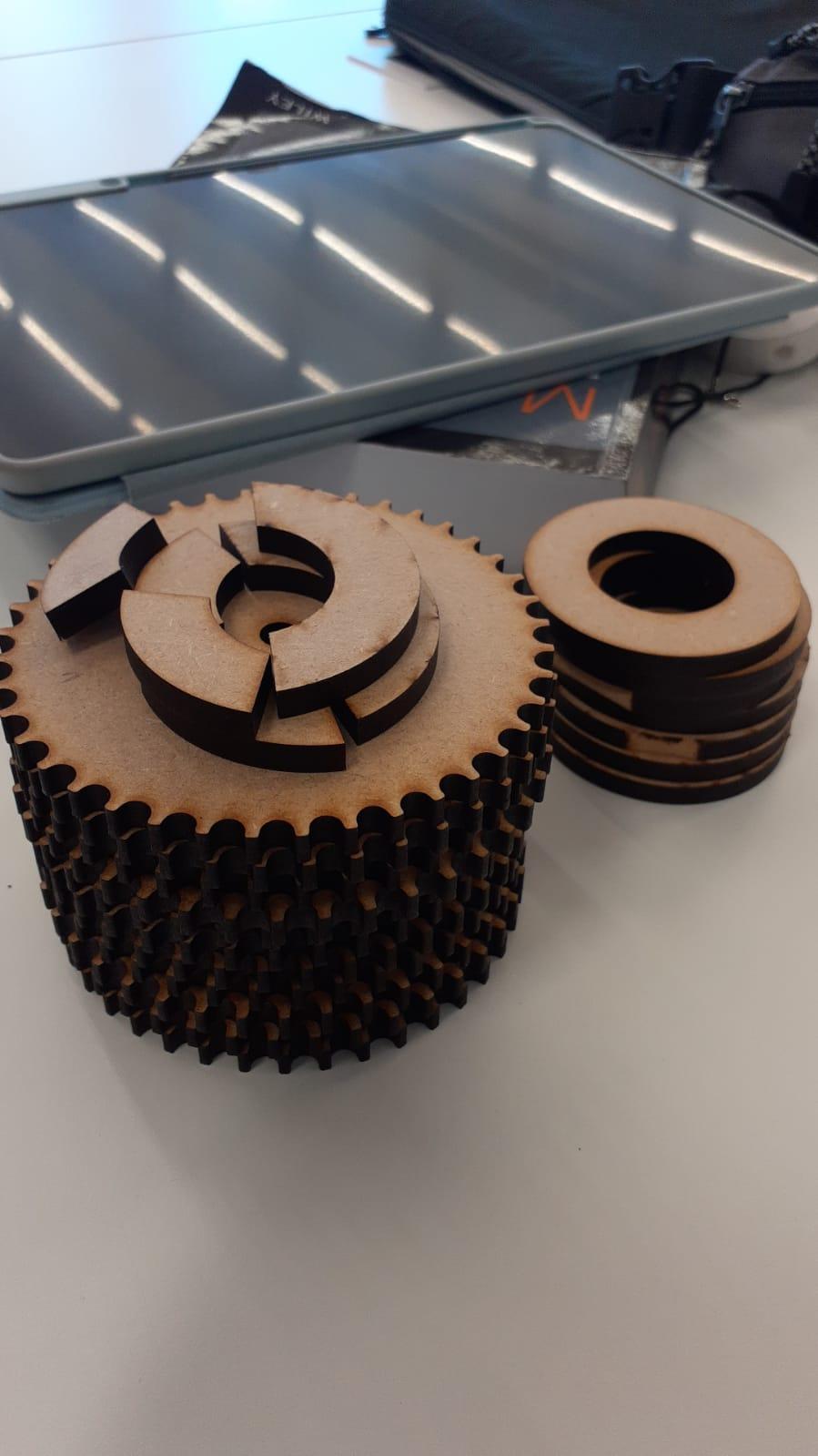 Spoel Basis En Tandwielen Maken