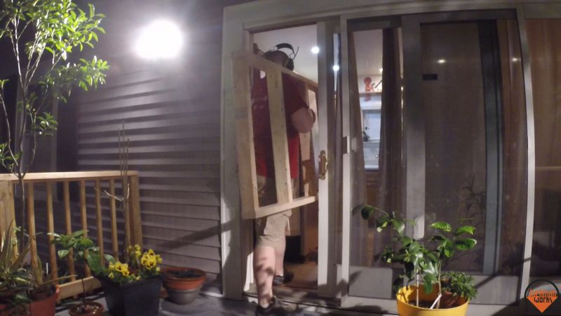 Attaching Walls Together