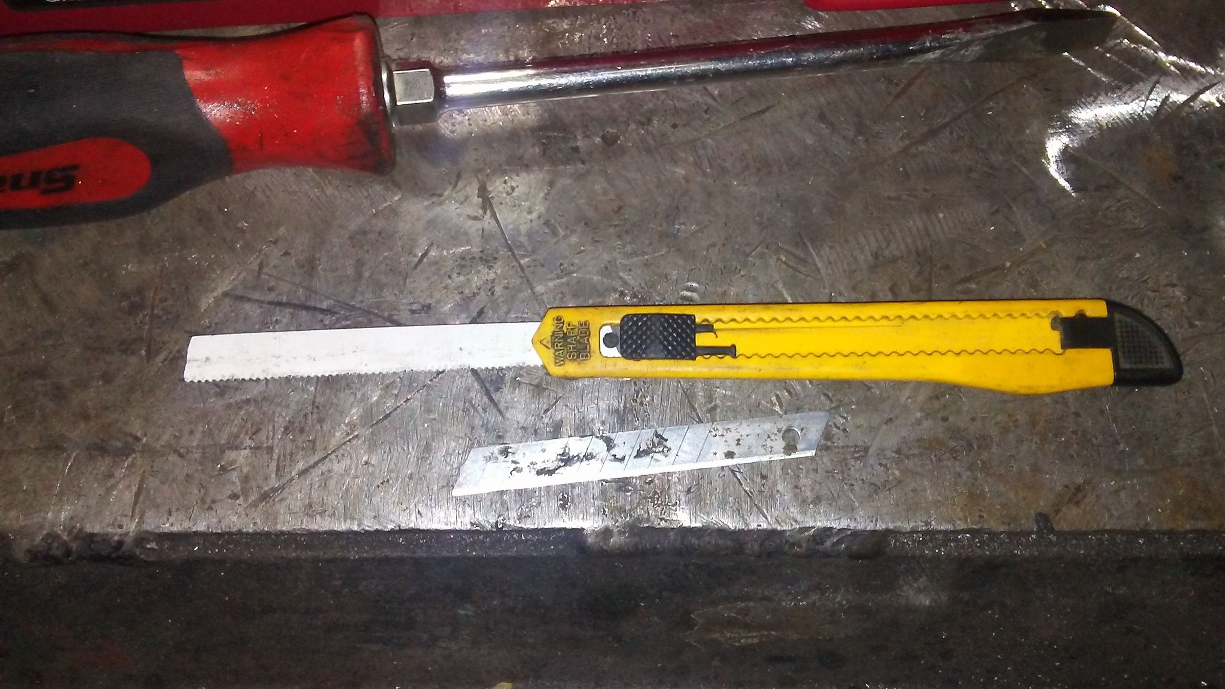 Retractable Pocket Saw