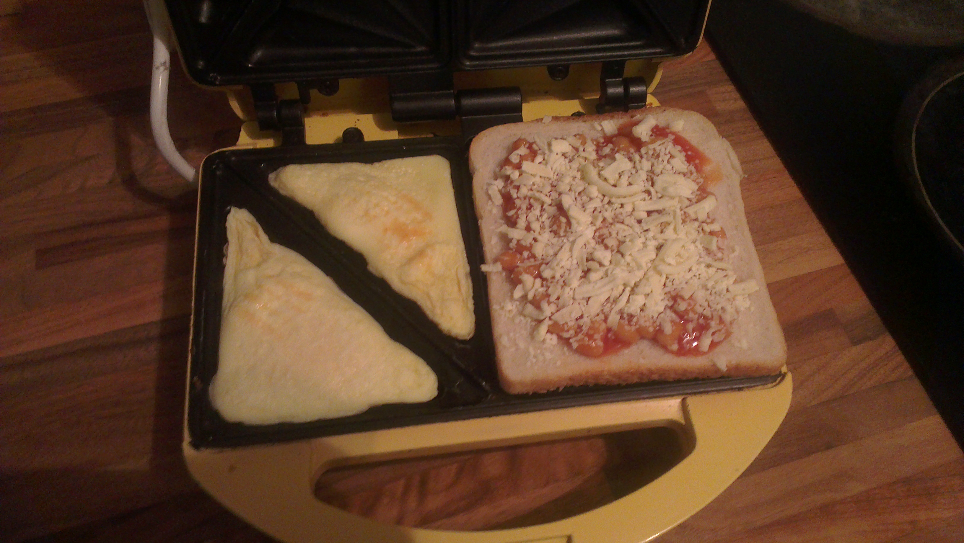 Egg on Toastie 3 Steps Instructables