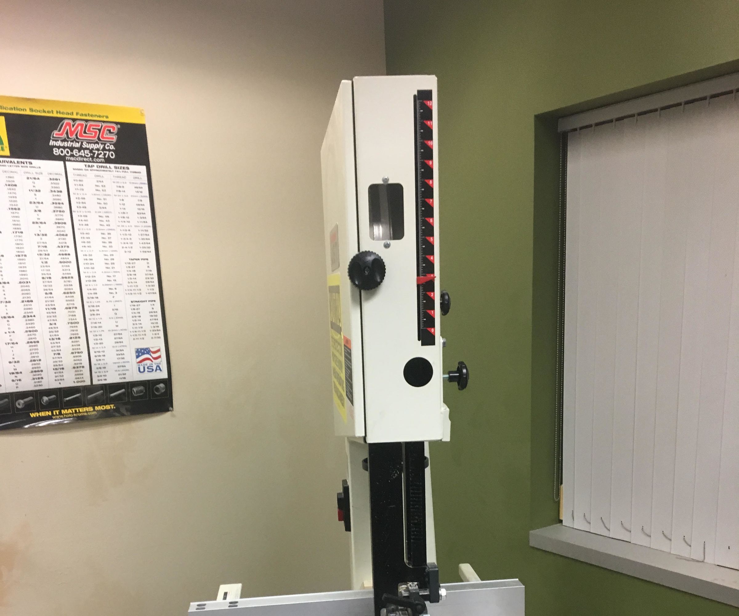 How to Use an Industrial Bandsaw to Cleanly Cut Material