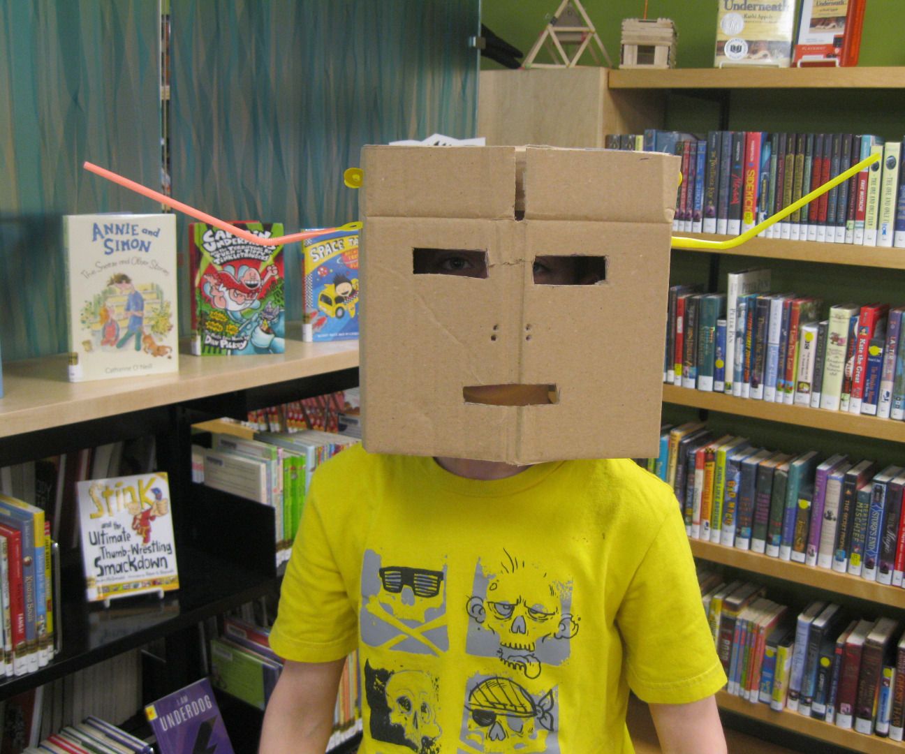 Cardboard & Strawbees Knight's Helmet