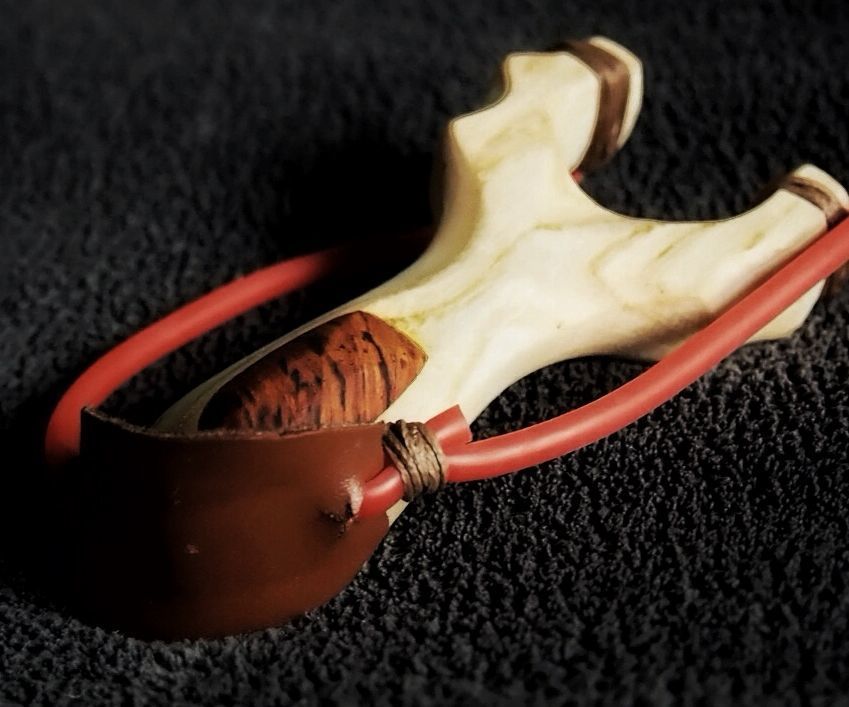 Powerful Pocket Slingshot 