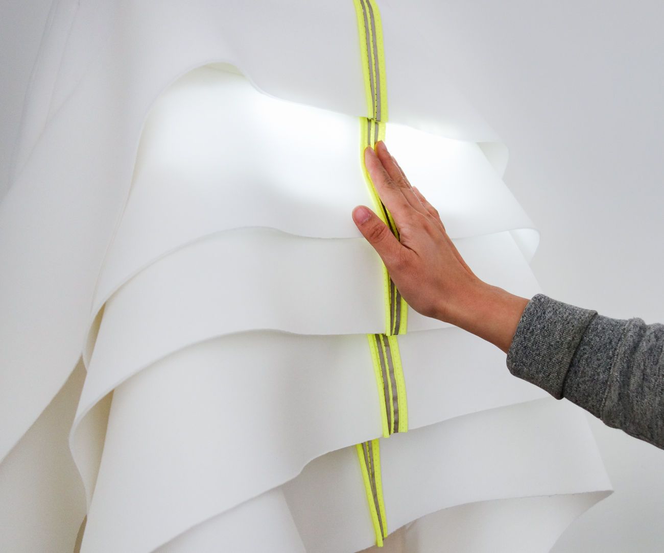 Illuminate - a Social Garment