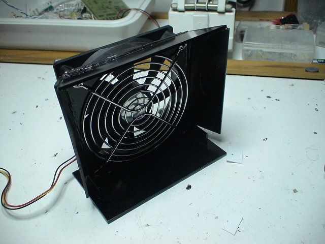 Small, Effective Solder Fume Extractor