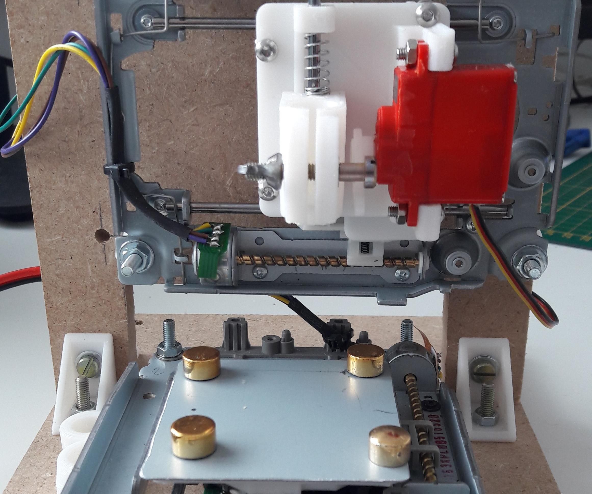 Mini Traceur CNC Basé Sur Lecteurs DVD Et Arduino