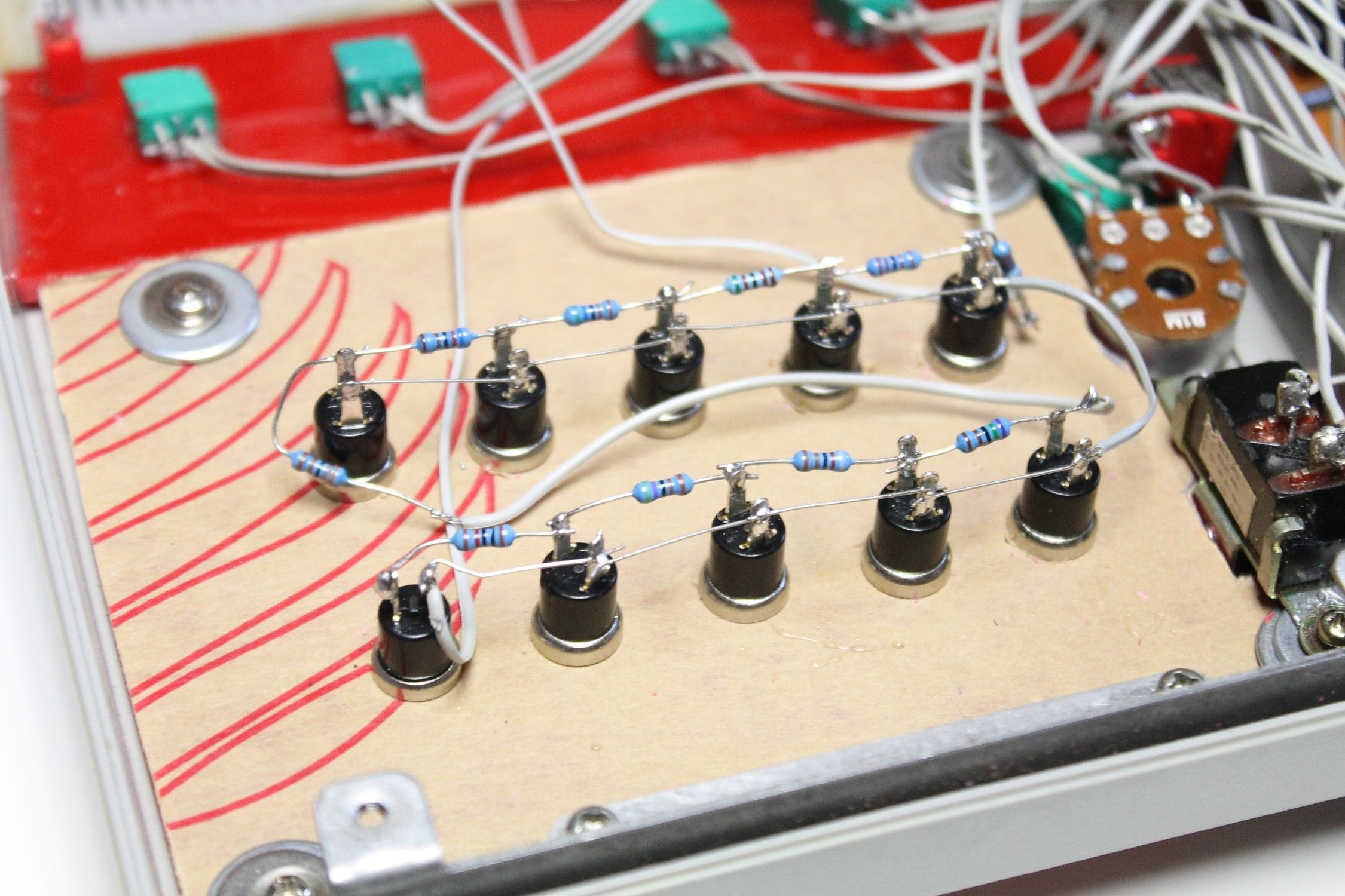 Moog Style Synth : 23 Steps (with Pictures) - Instructables