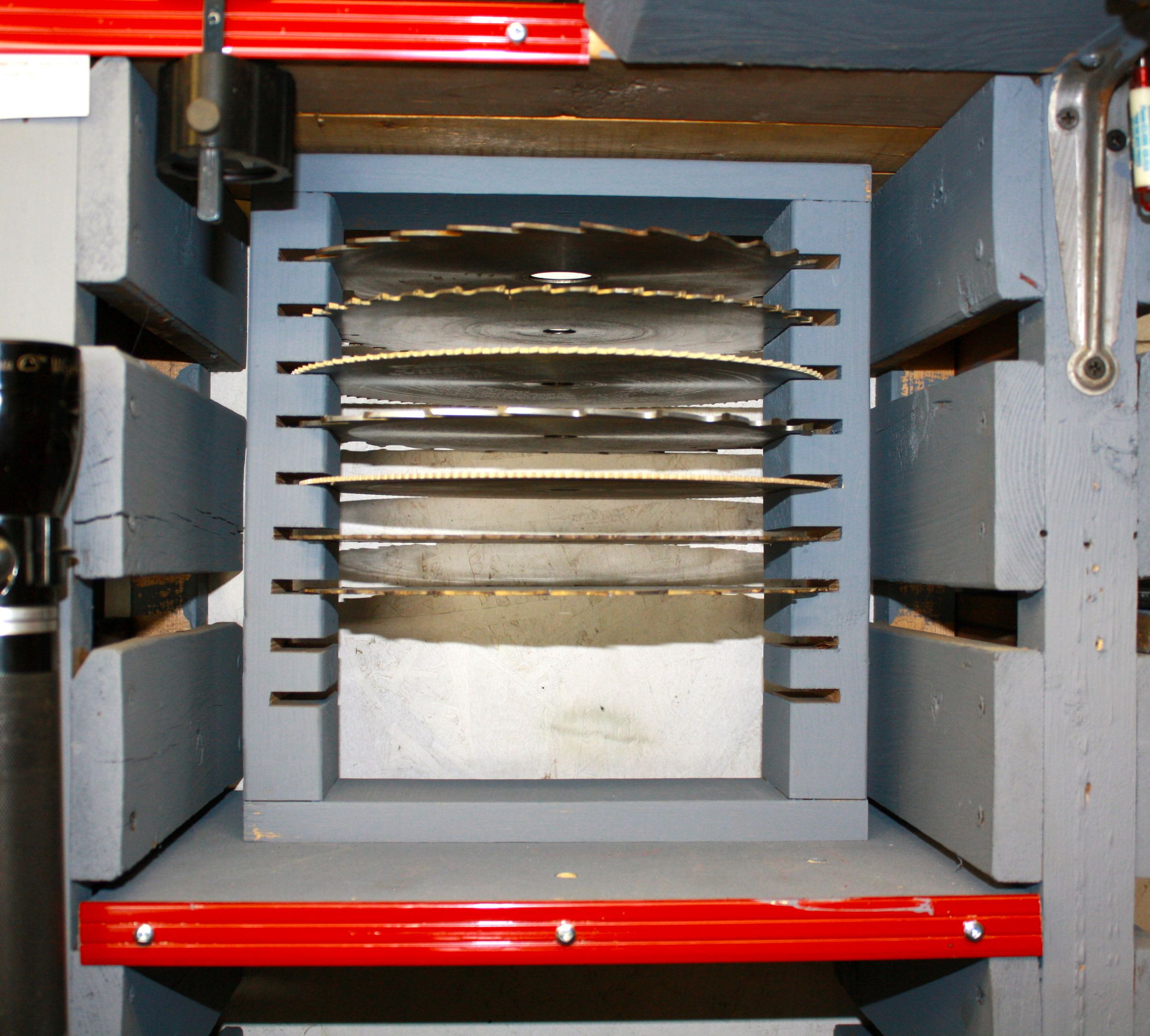 Free 10" Saw Blade Holder