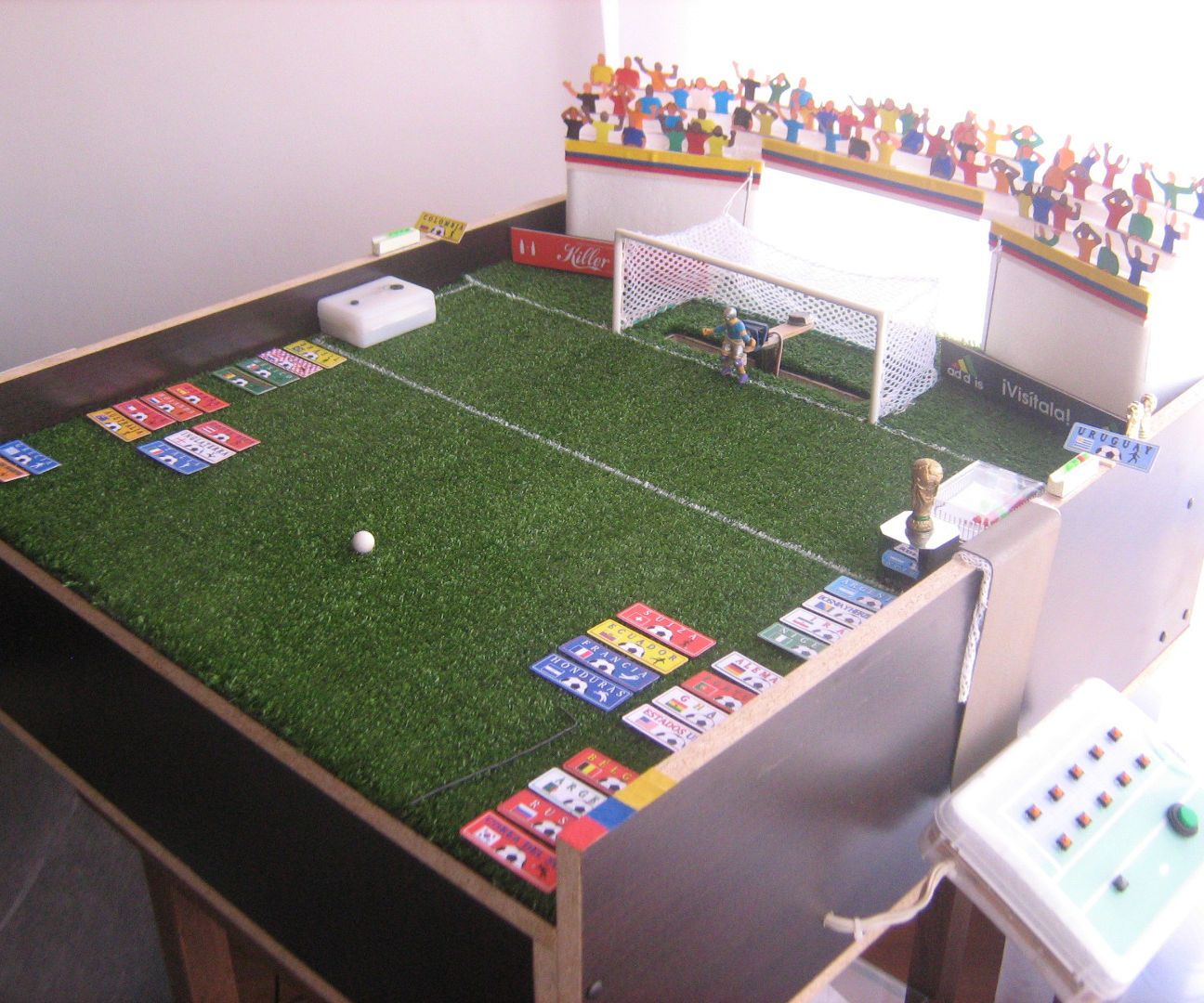 Soccer Penalty Kicks Game With Wiring and Arduino