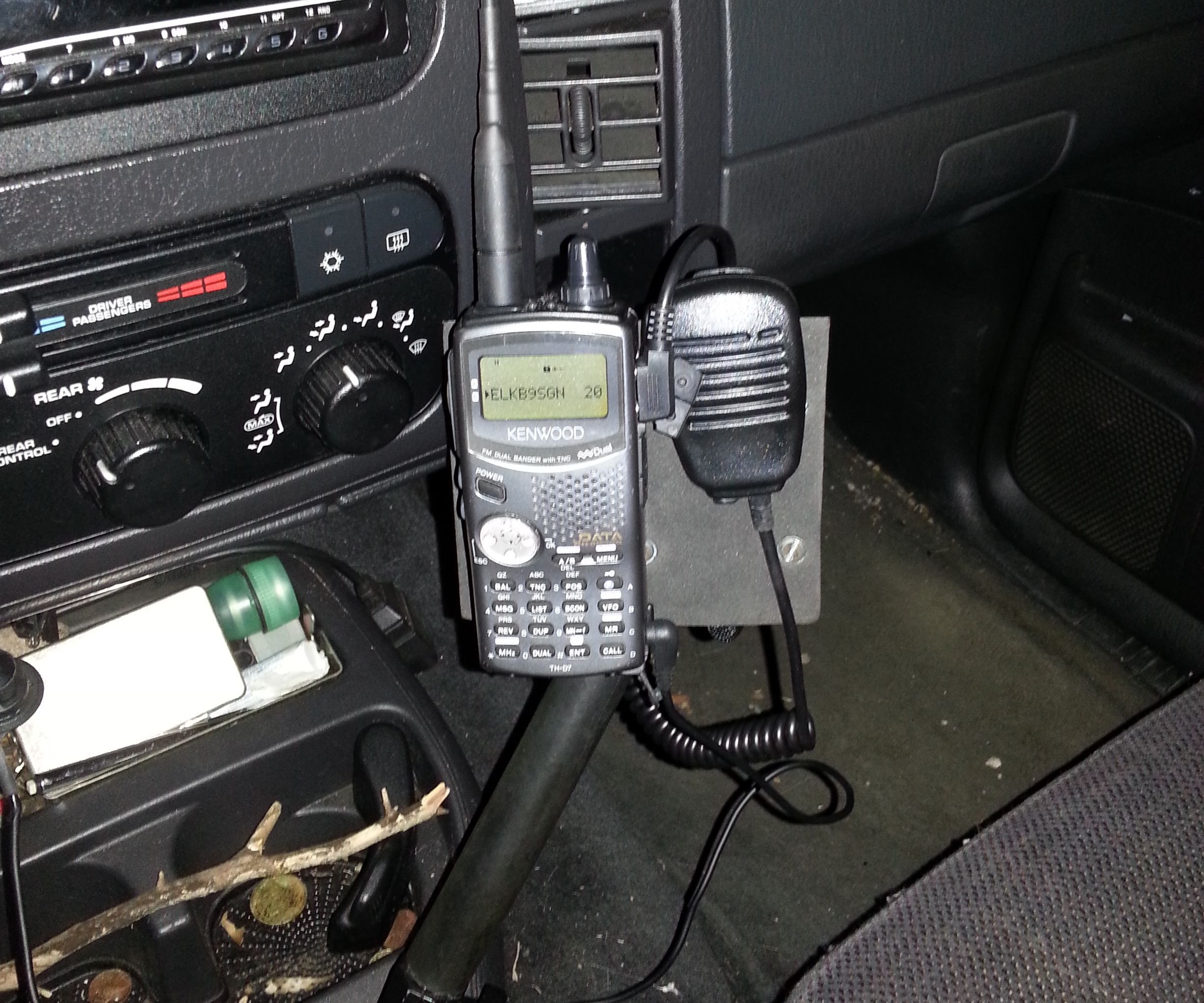 Handheld Transceiver (HT) Car Mount