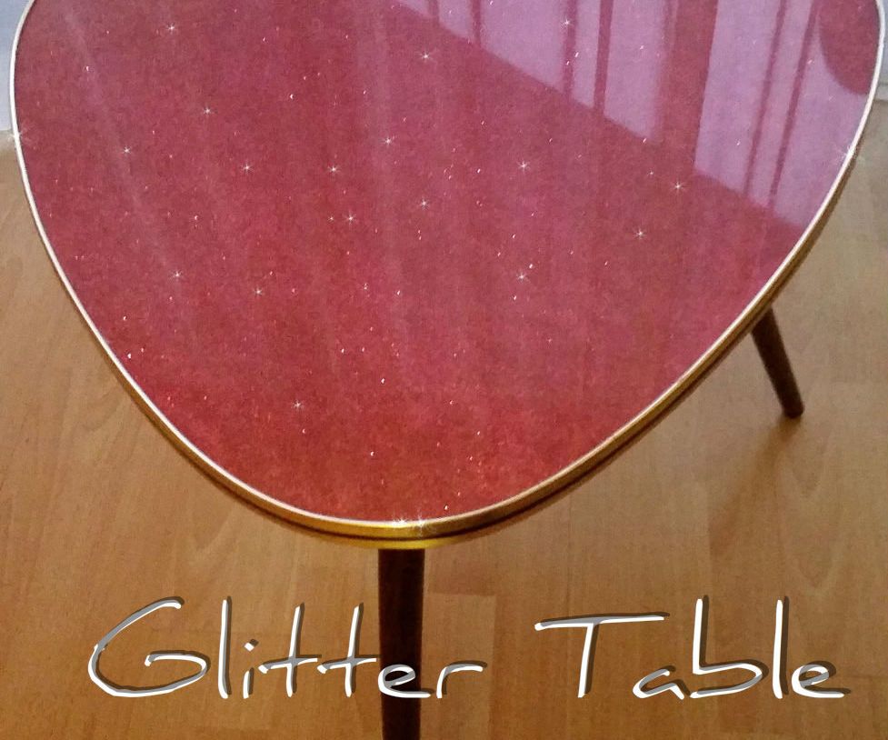 GLITTER TABLE