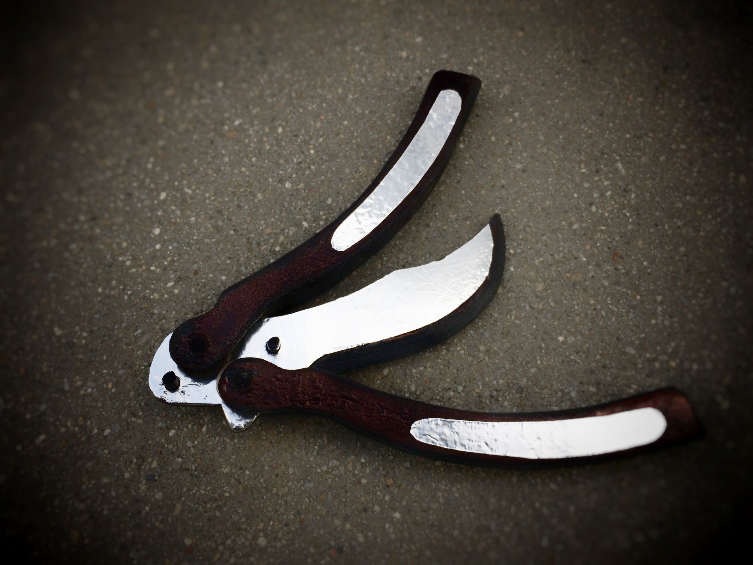 CardboardPly ButterflyKnife Replica 12 Steps (with Pictures