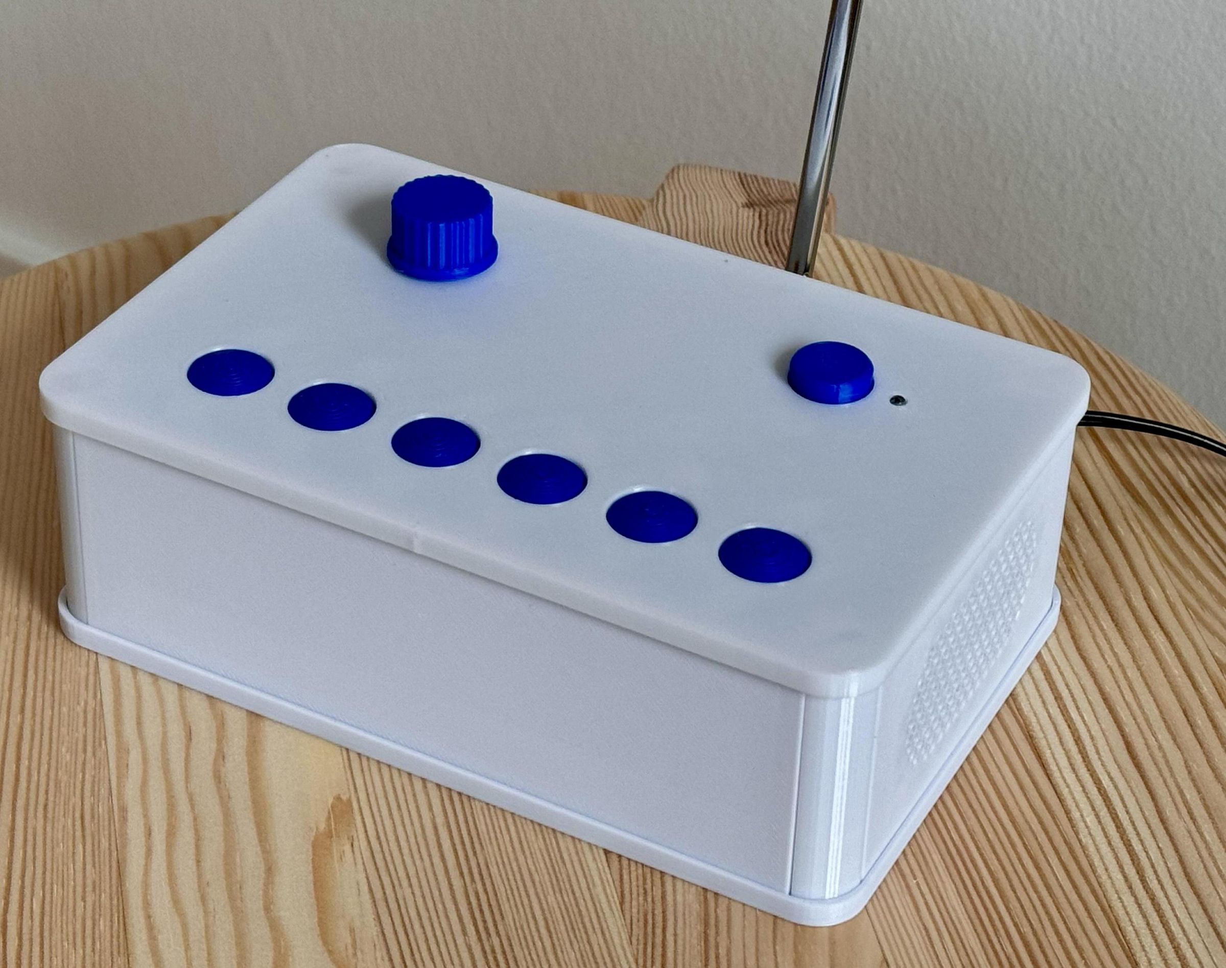 A Minimalistic DAB+ Digital Radio (not Only) for Visually Impaired. an Arduino Controlled Digital Radio.