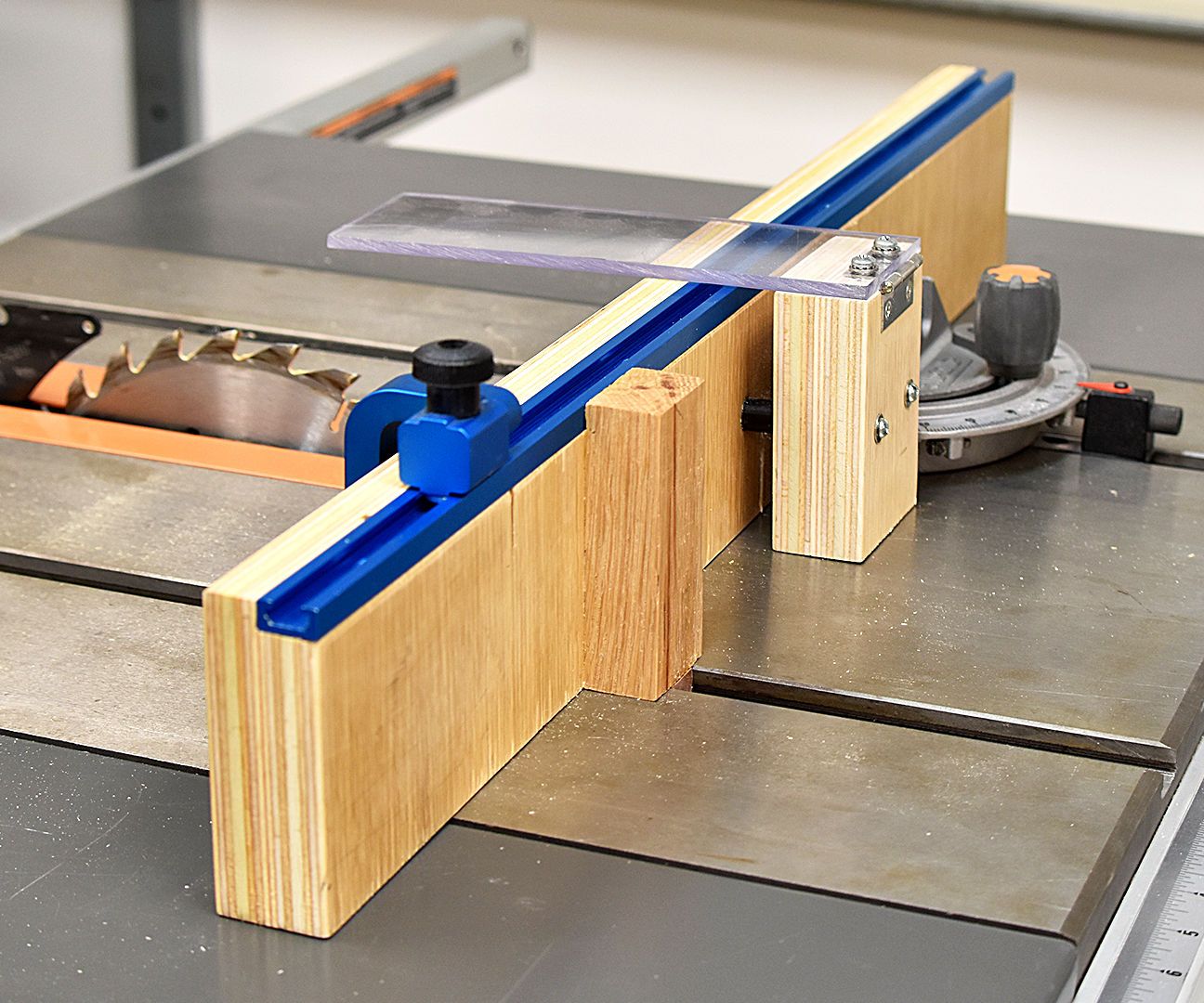 How to Make a Simple Crosscut Jig 