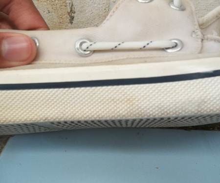 How to Clean the White Middlesole