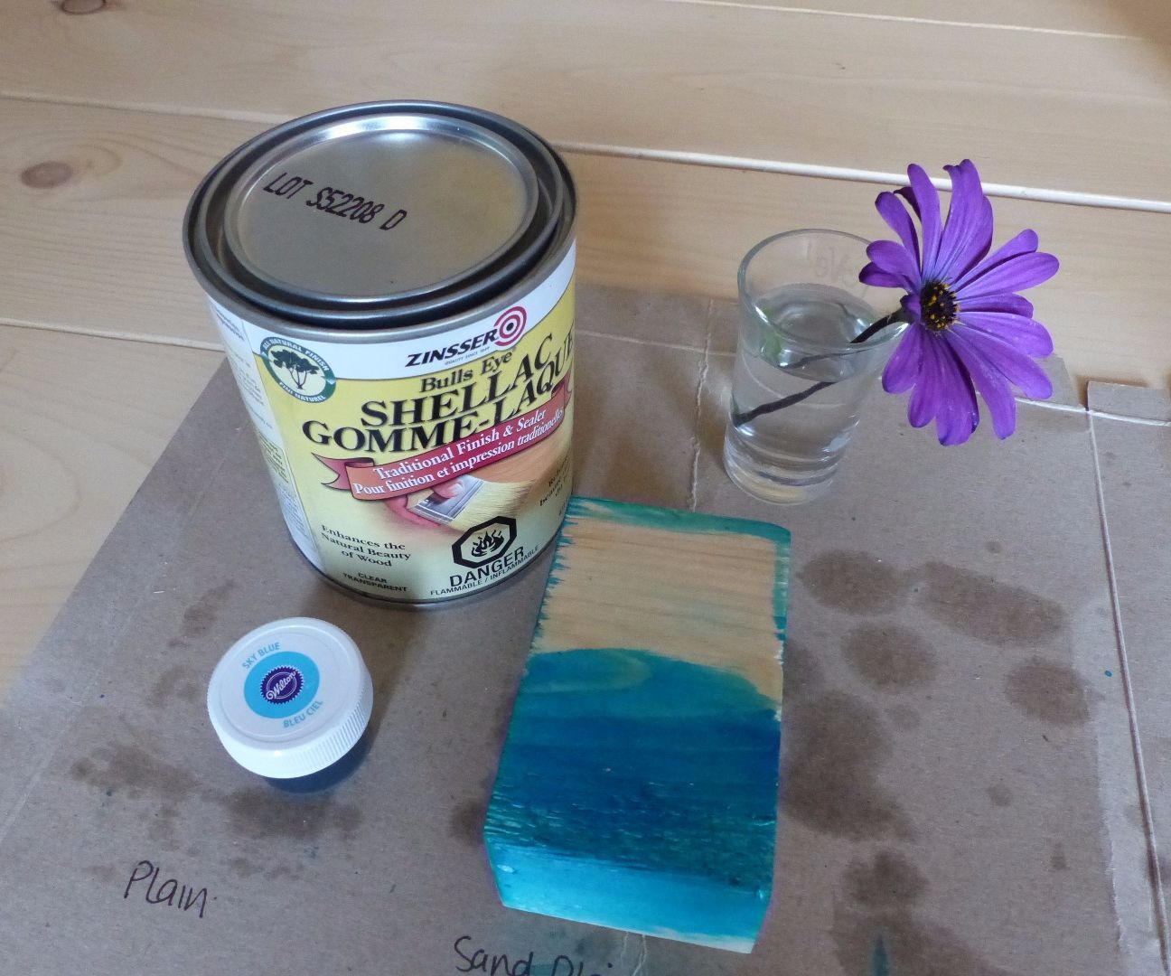 Baby-safe Food-colour Stain for Wood: an Experiment