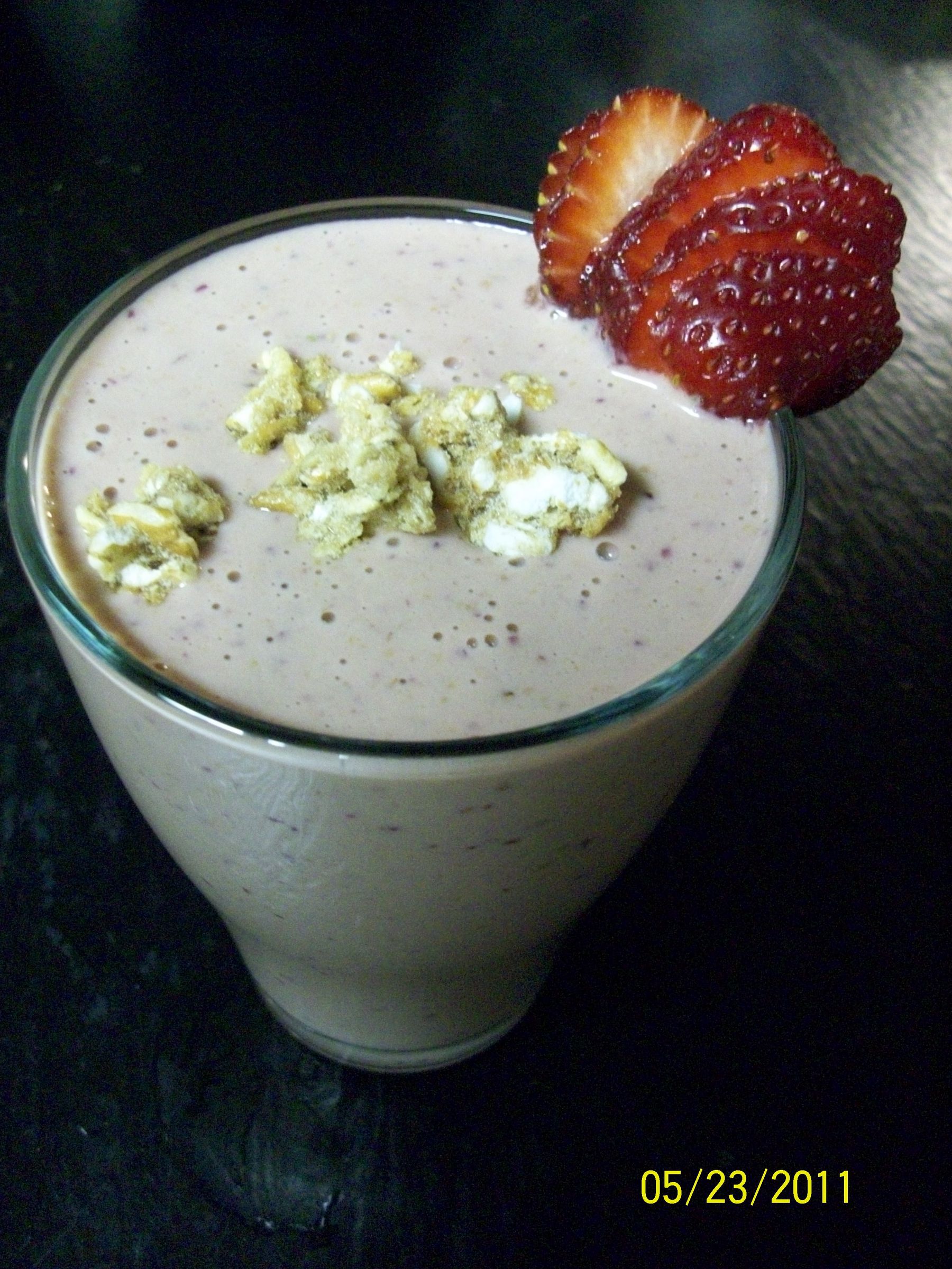 PB & J Chocolate Bomba Smoothie