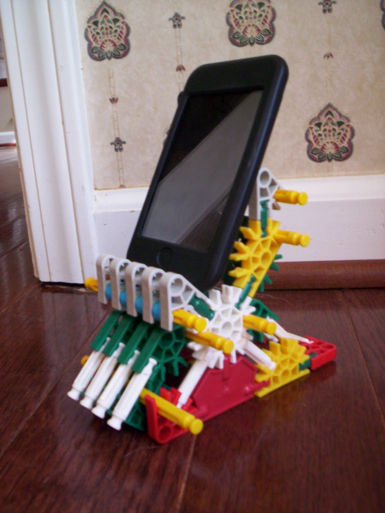K'nex IPod Touch Dock/Stand.