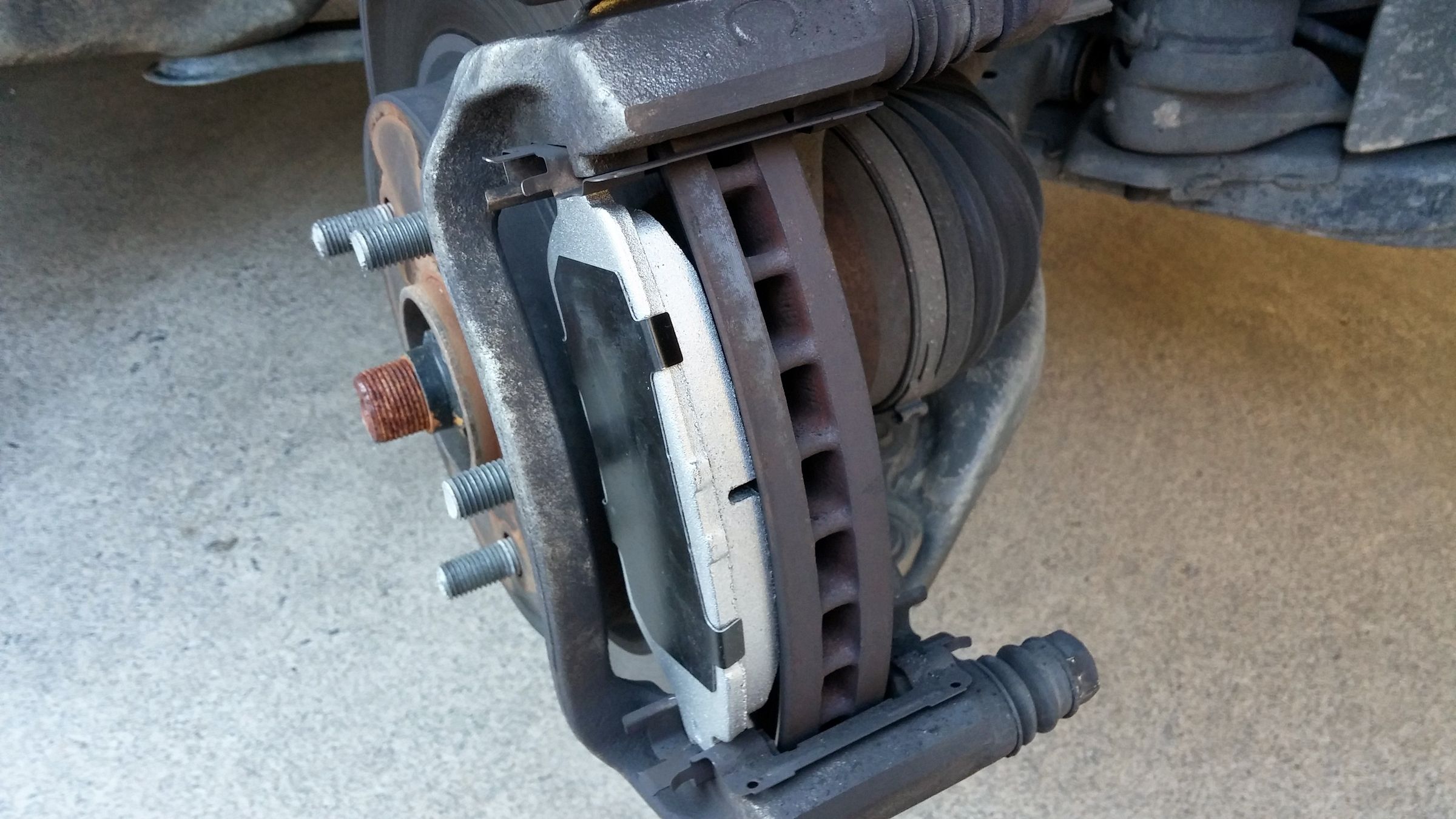 How to Replace Disc Brake Pads 6 Steps Instructables