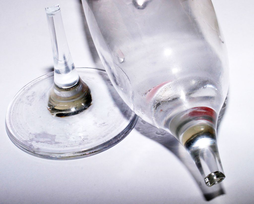 Save a Wineglass With Sugru