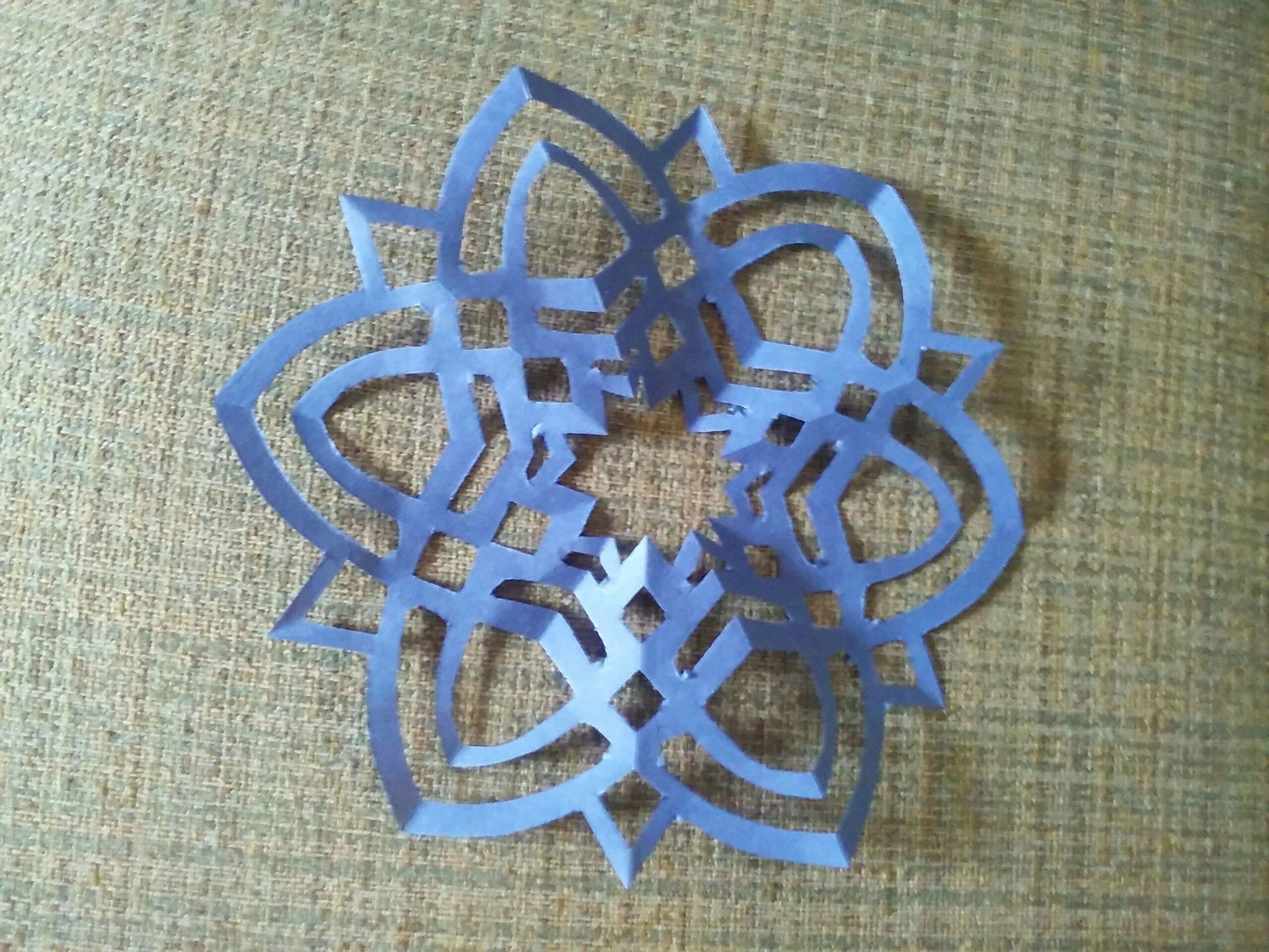 Paper Snowflake:Queens Crystal