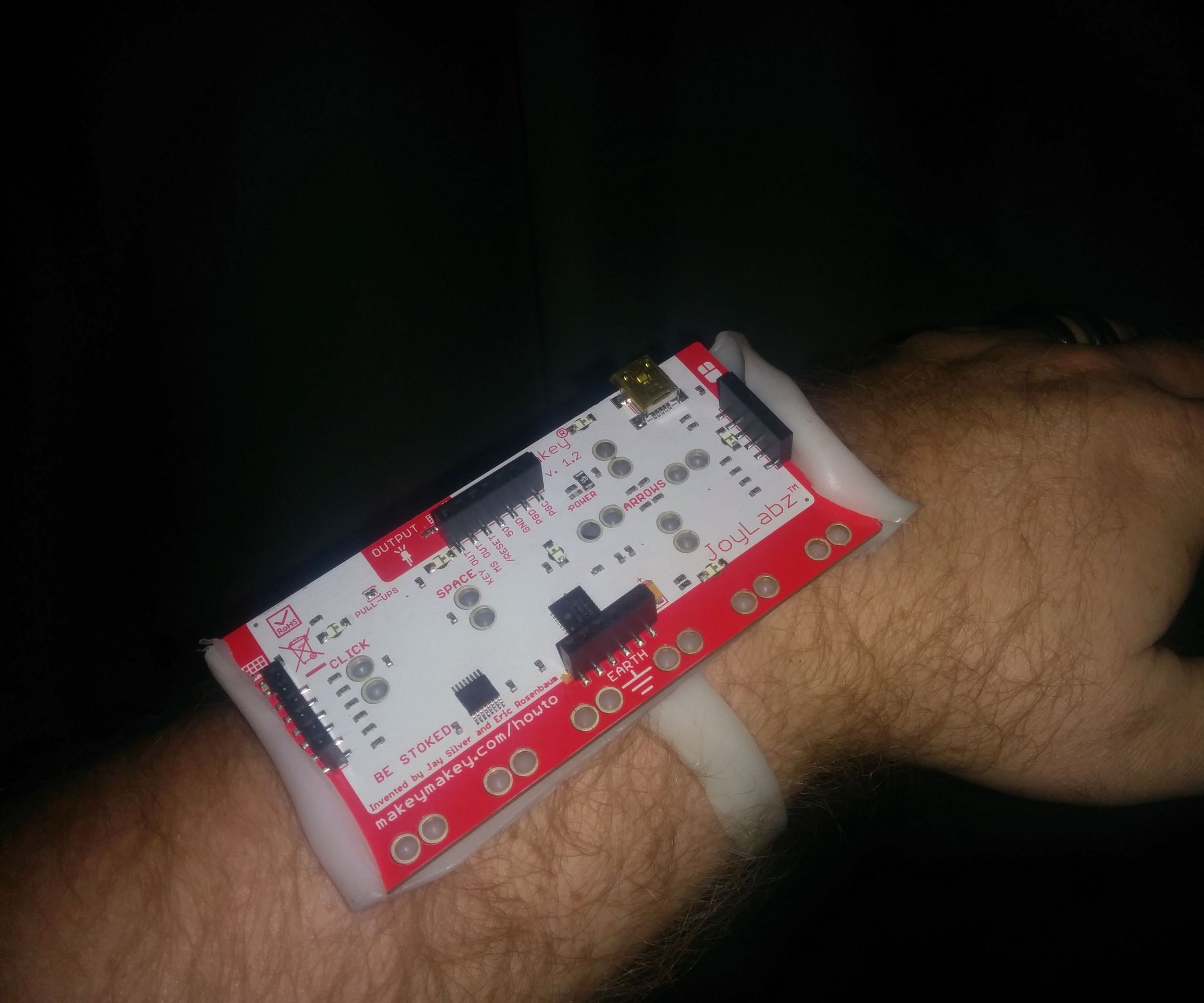 Instamorph Makey Makey Armband