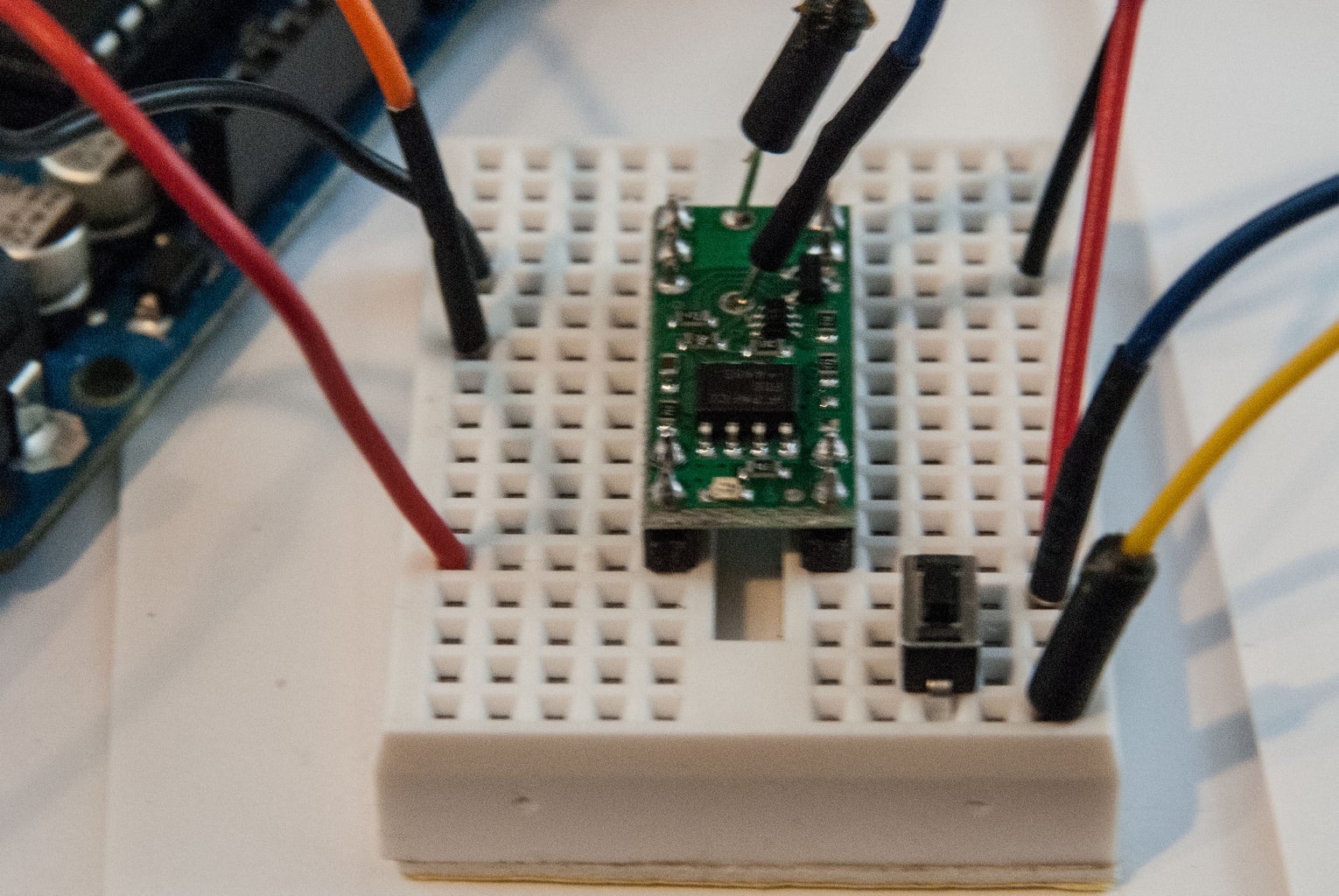 Connecting the Pololu Pushbutton Power Switch to the Arduino, Upload Sketch