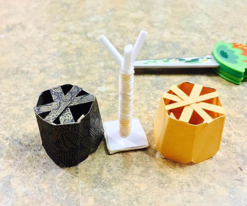 Miniature Dollhouse Lamp With Changeable Lampshades 