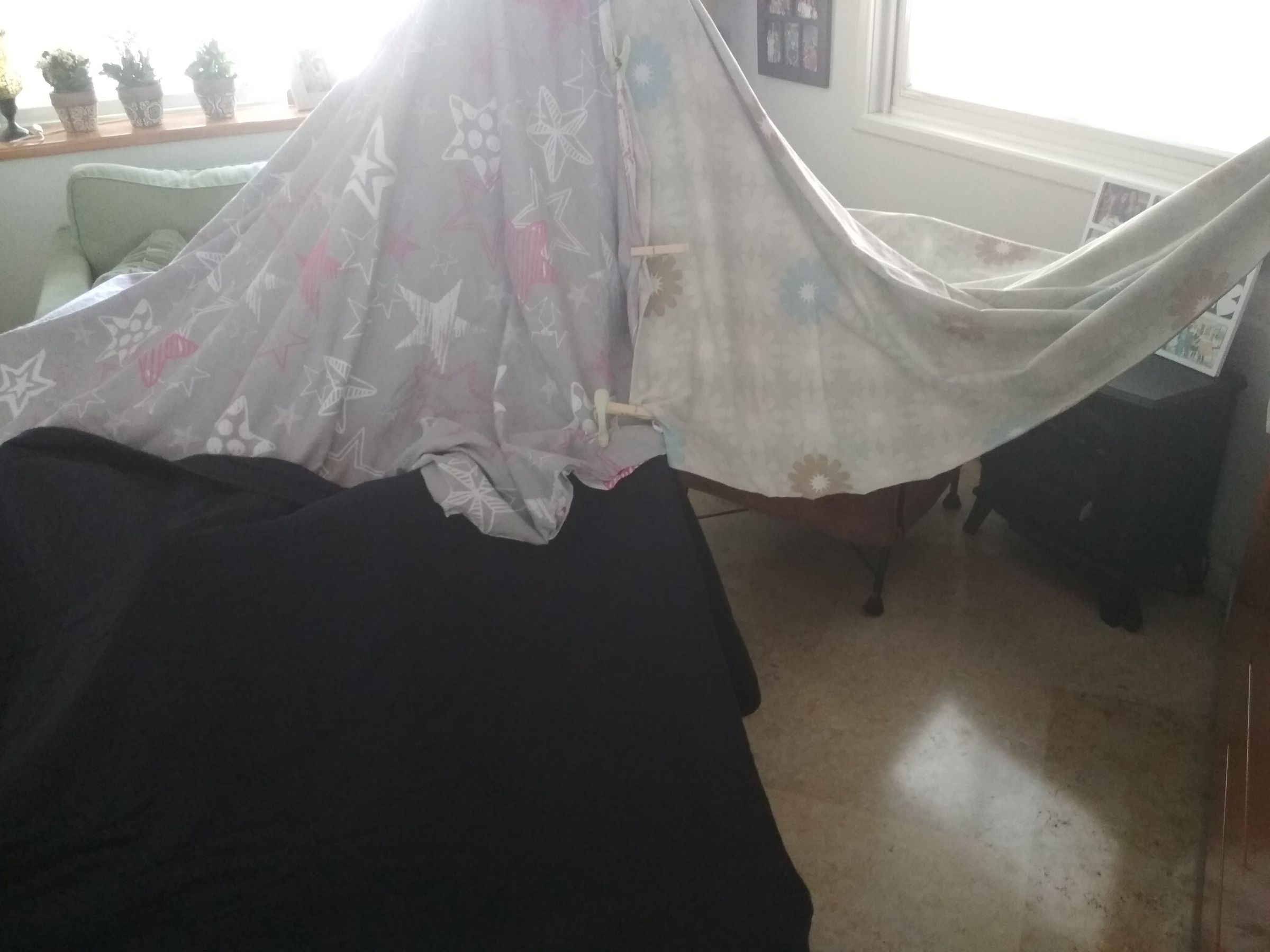 Blankets Fort 6 Steps Instructables