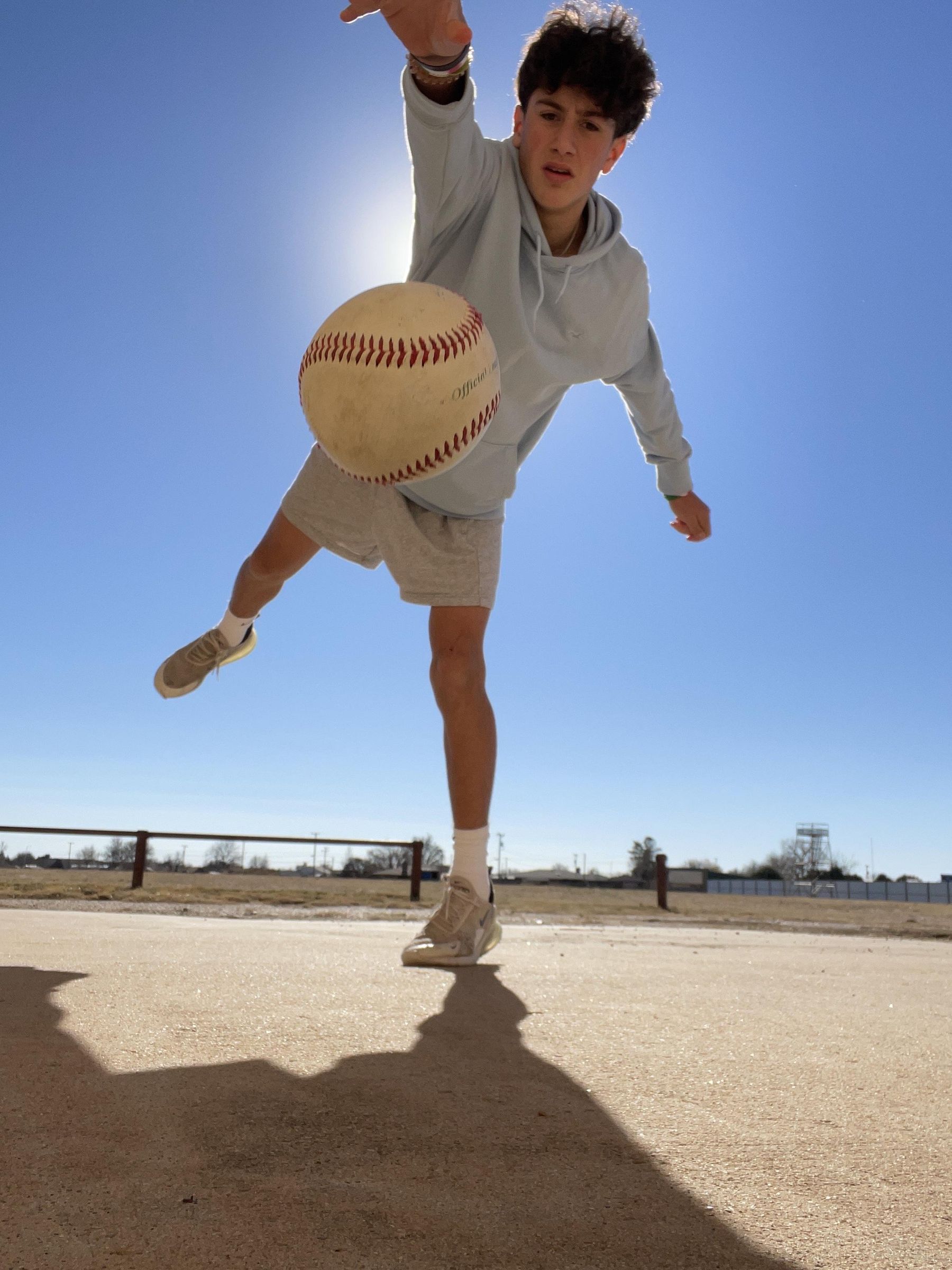 How to Throw a Nasty 2 Seam 6 Steps Instructables