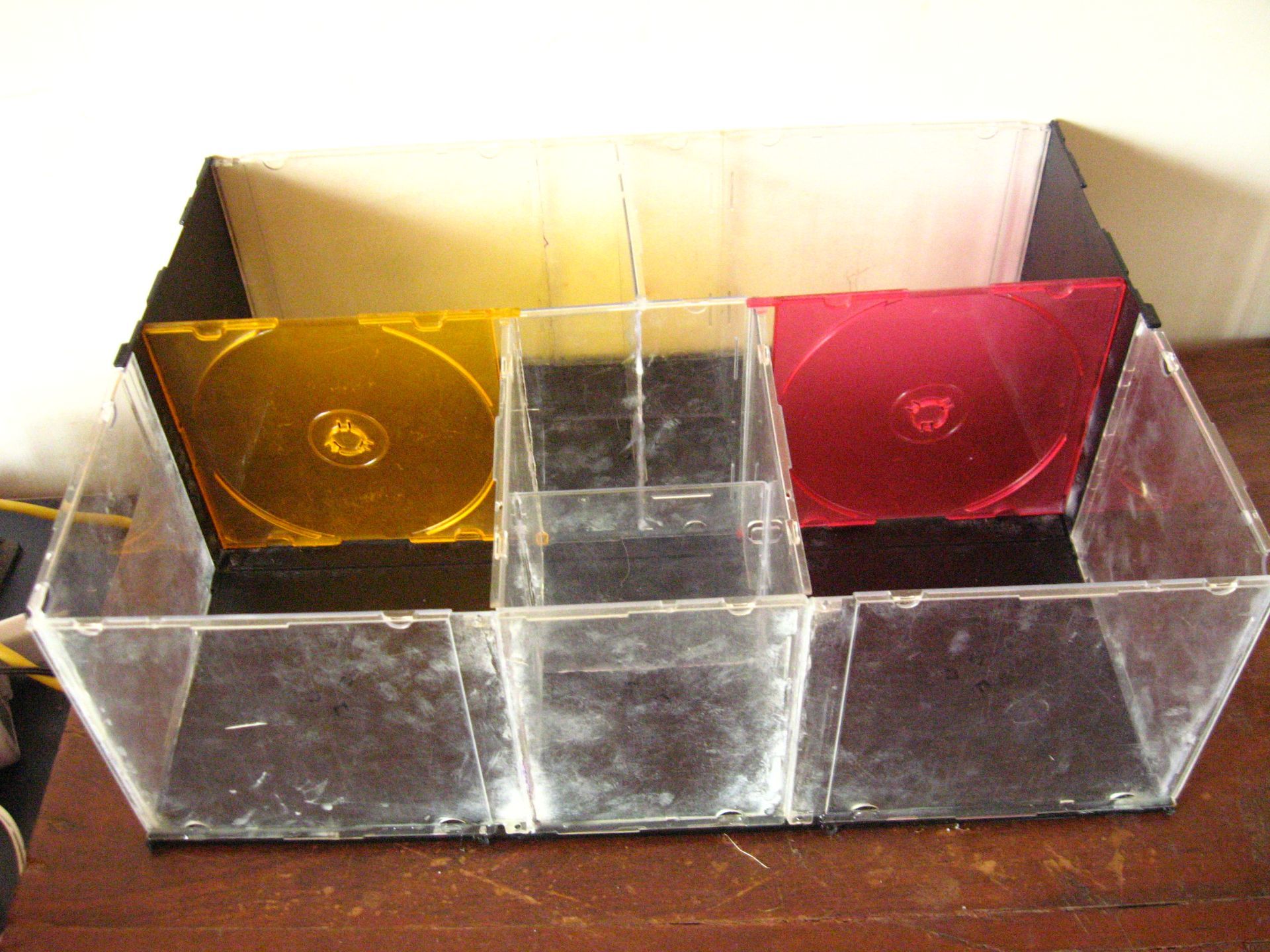 Desktop Organiser With Old CD Jewel Cases : 9 Steps (with Pictures ...