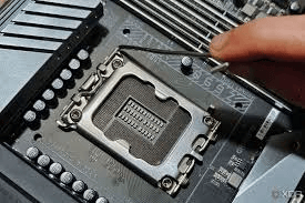 Put CPU in Motherboard Slot