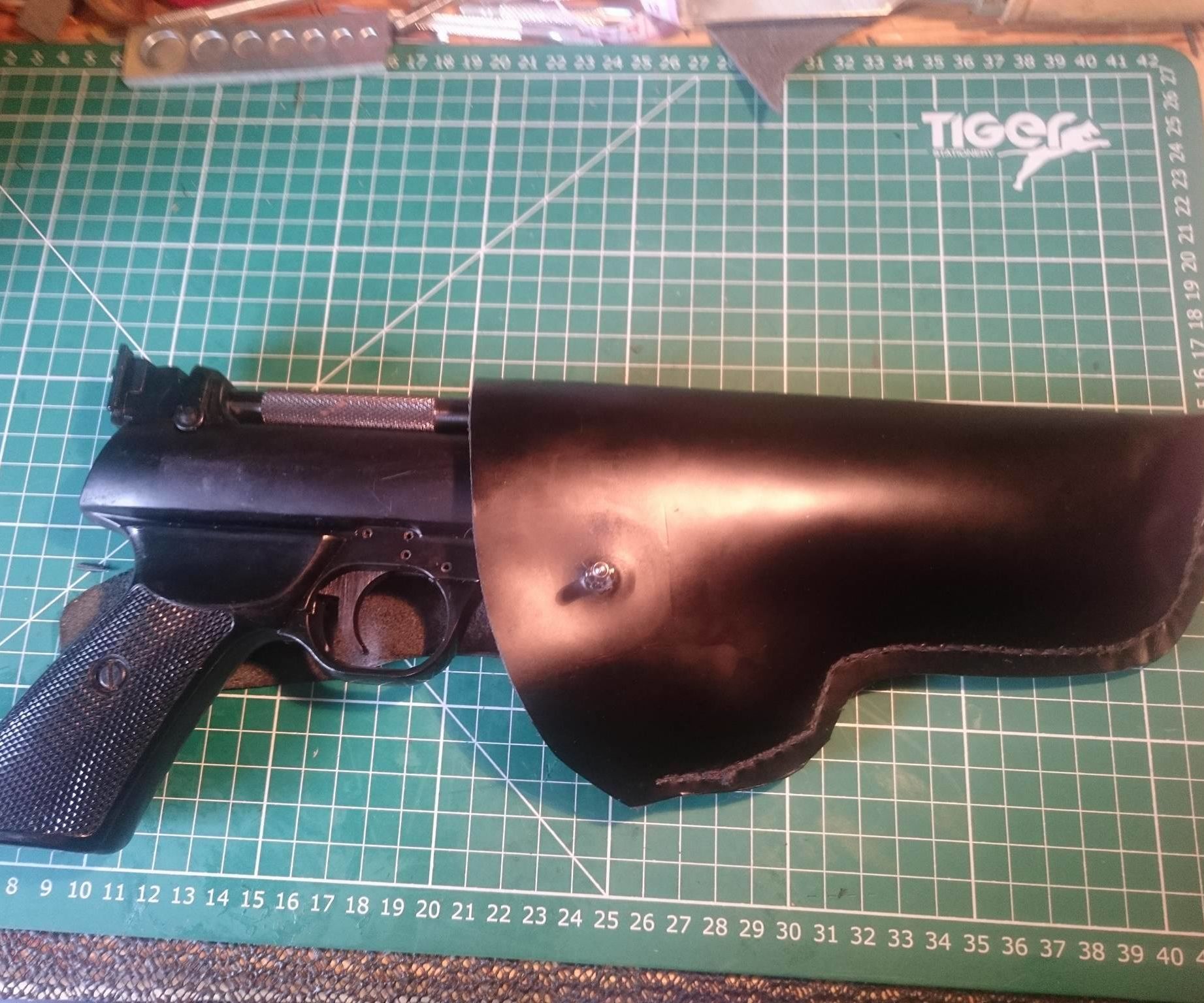 Making a Cheap Leather Holster 