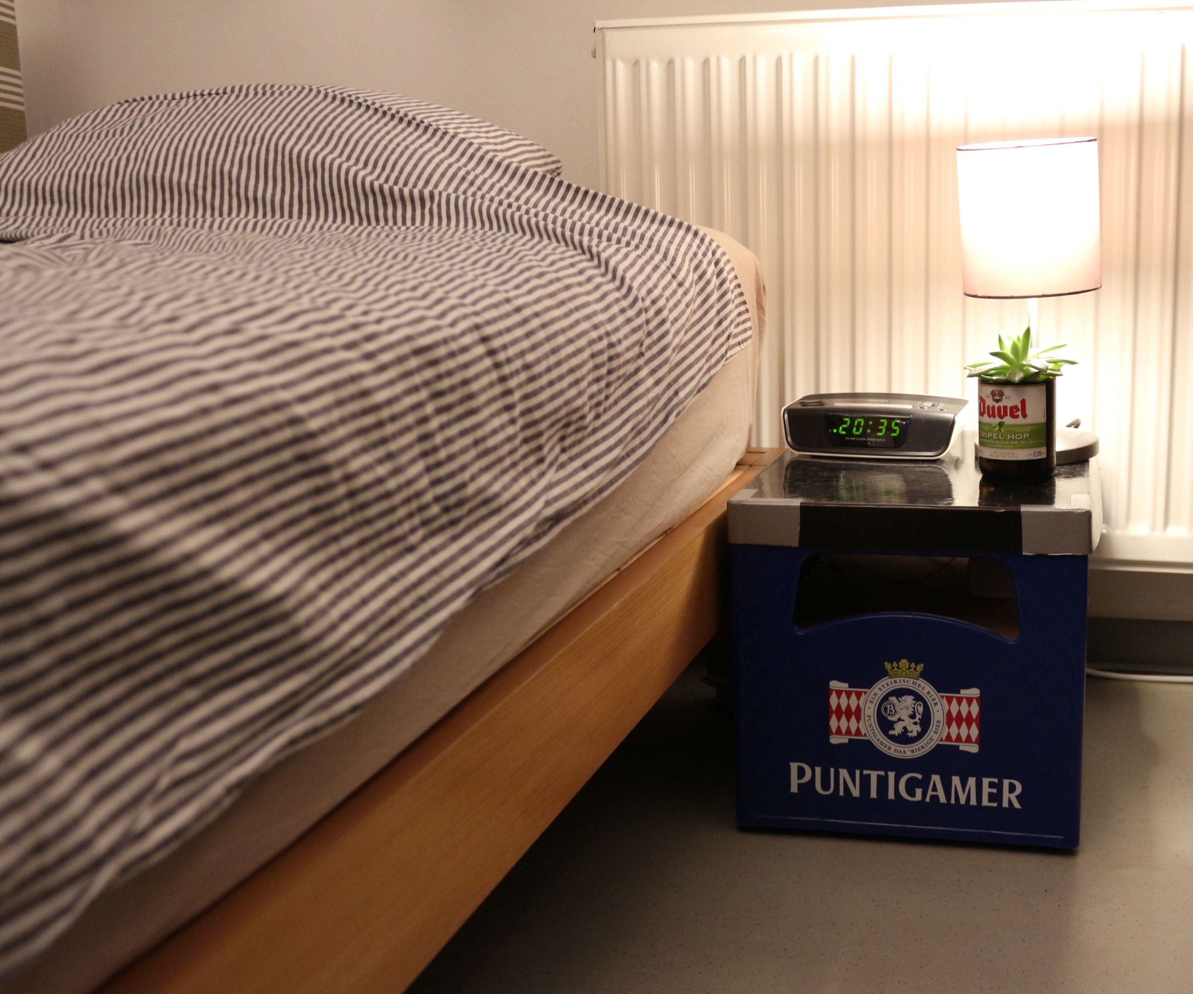 Storage Night Stand From a Beer Crate! 