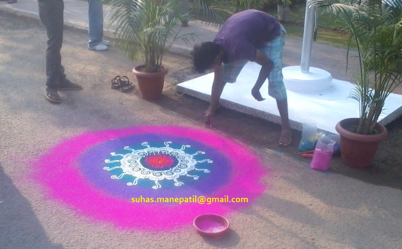 Rangoli Art... Easy steps in photo manner...........!!!!!