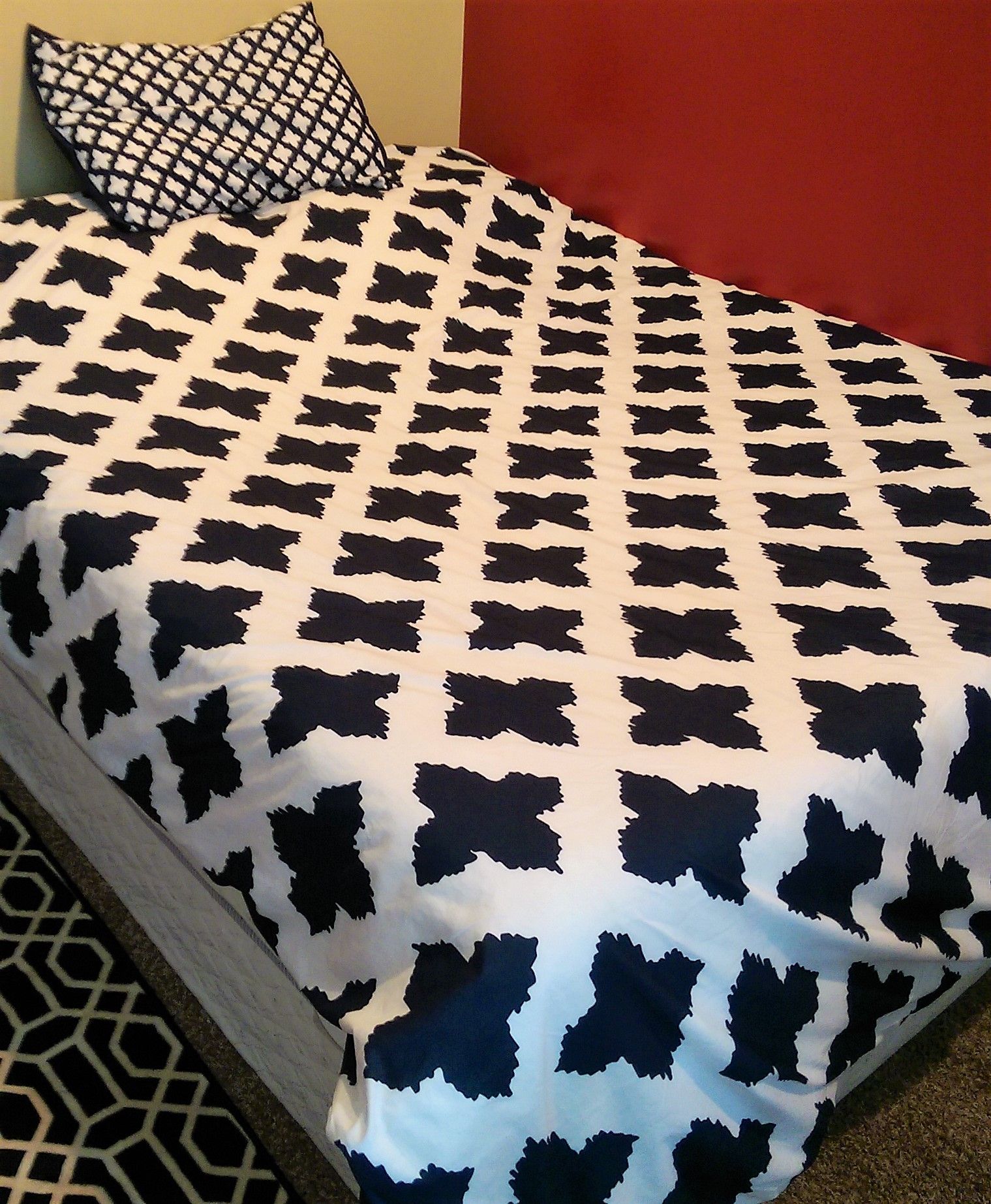 The Perfect Method for Making the Bed Like a Pro 6 Steps (with