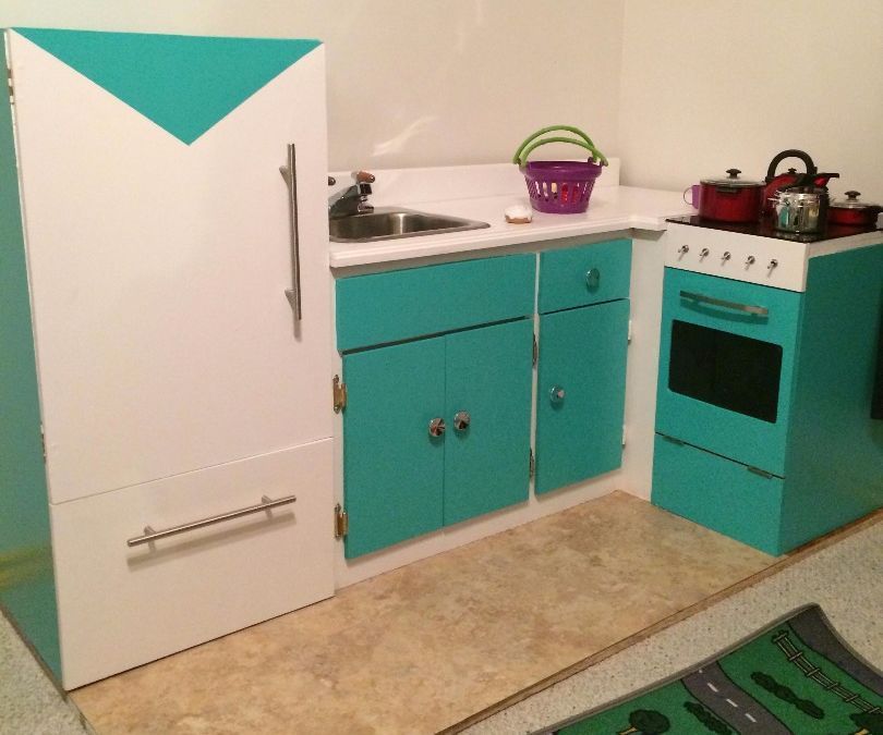 Play Kitchen in Time for Christmas