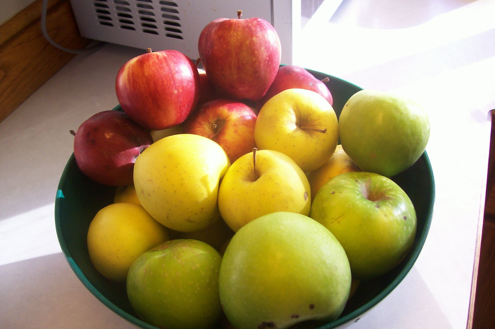 How to Make Home Made Applesauce