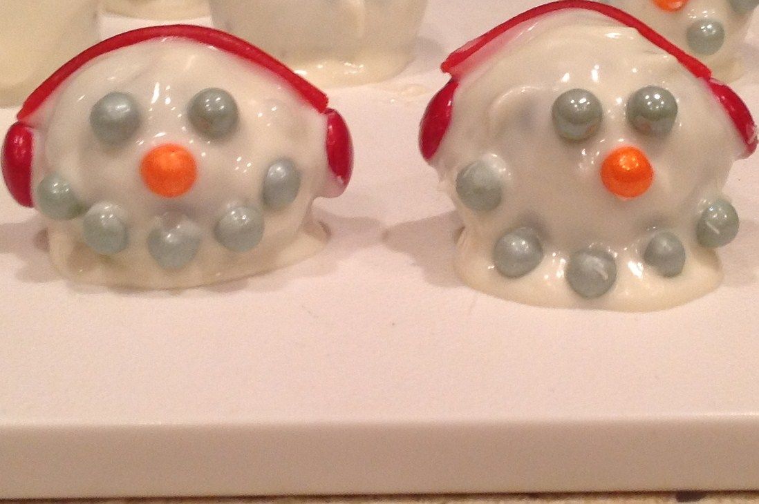 Snowman Cake Balls
