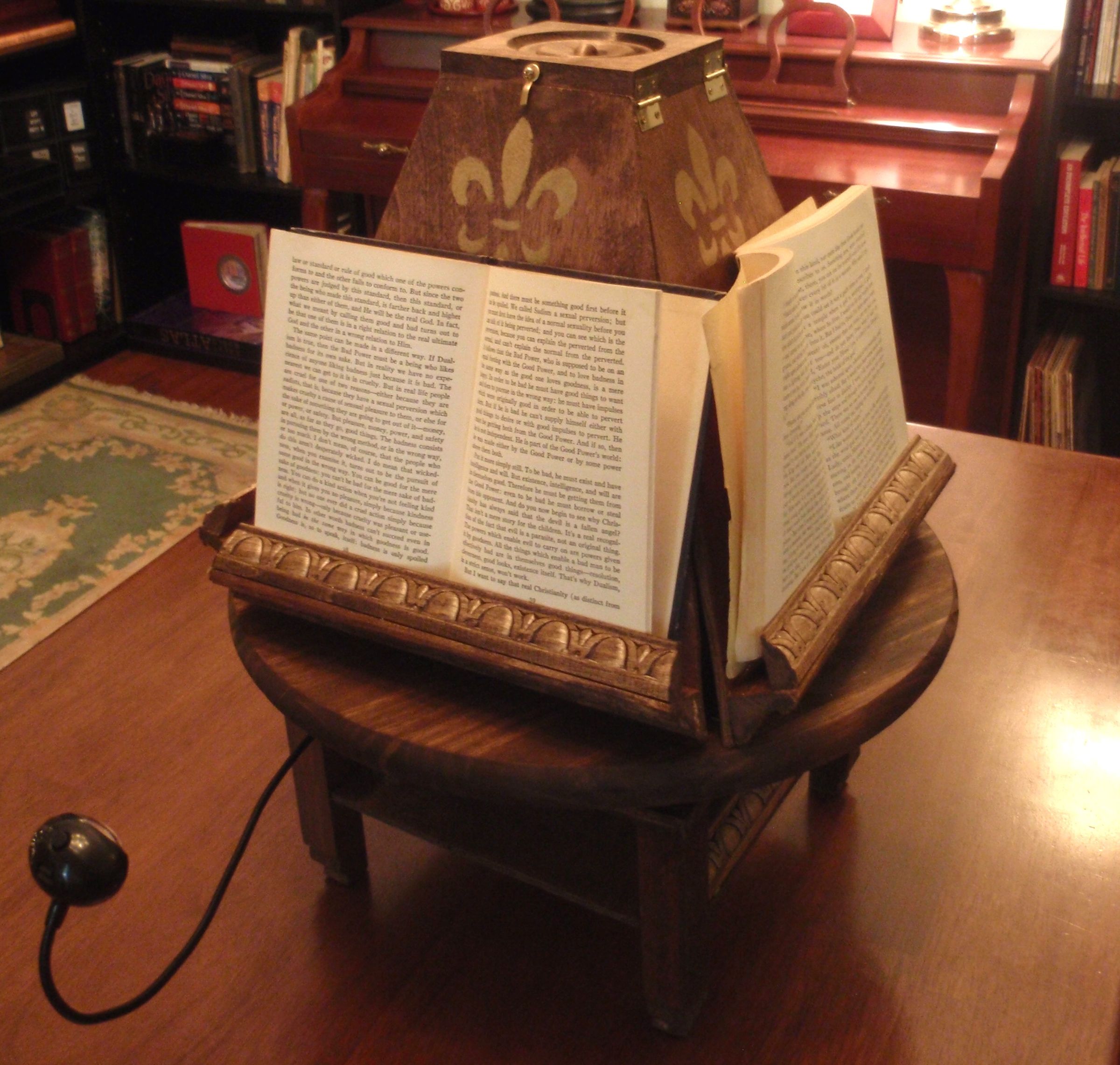 Medieval Book Turntable