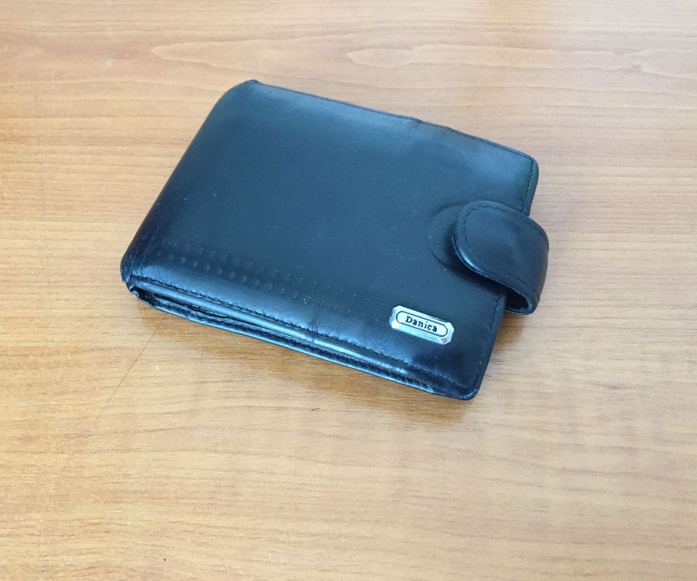 How to Clean a Leather Purse