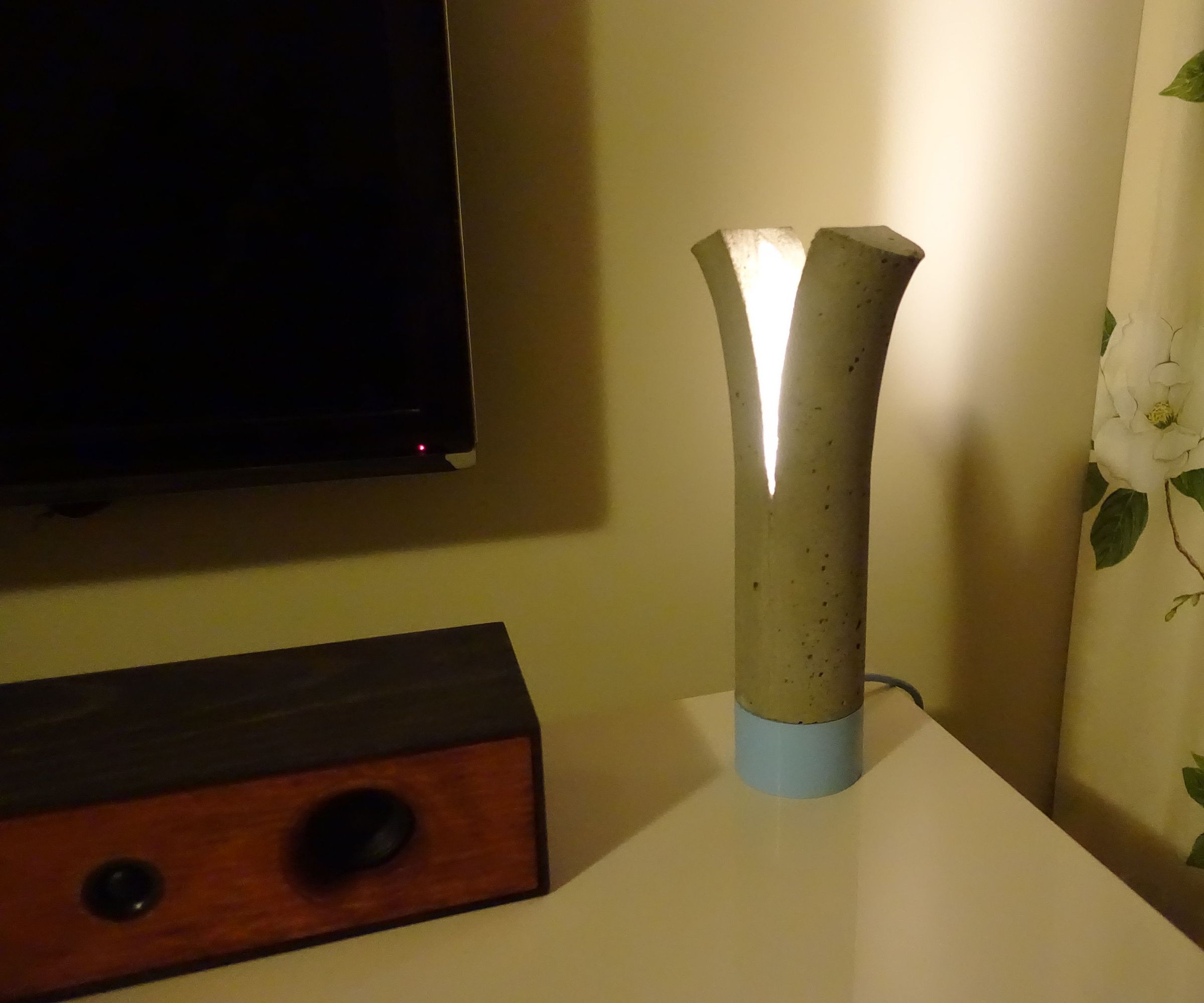 Concrete Lamp - "Cleaved Light"