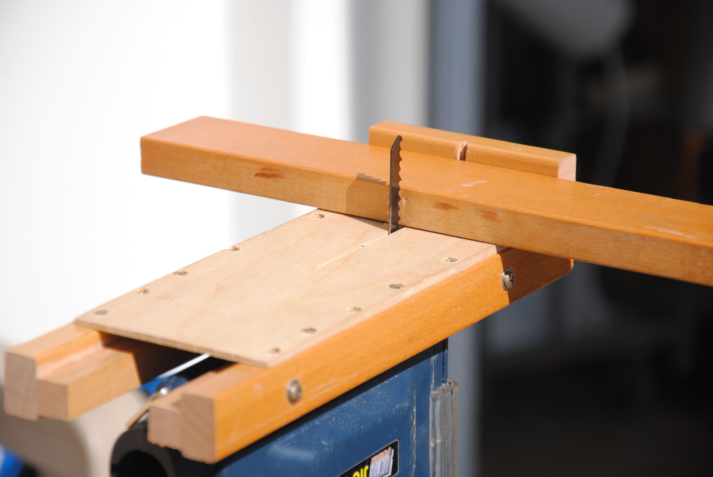 DIY Jigsaw Crosscut Sled Perfect Jigsaw Cuts Every Single Time! 8