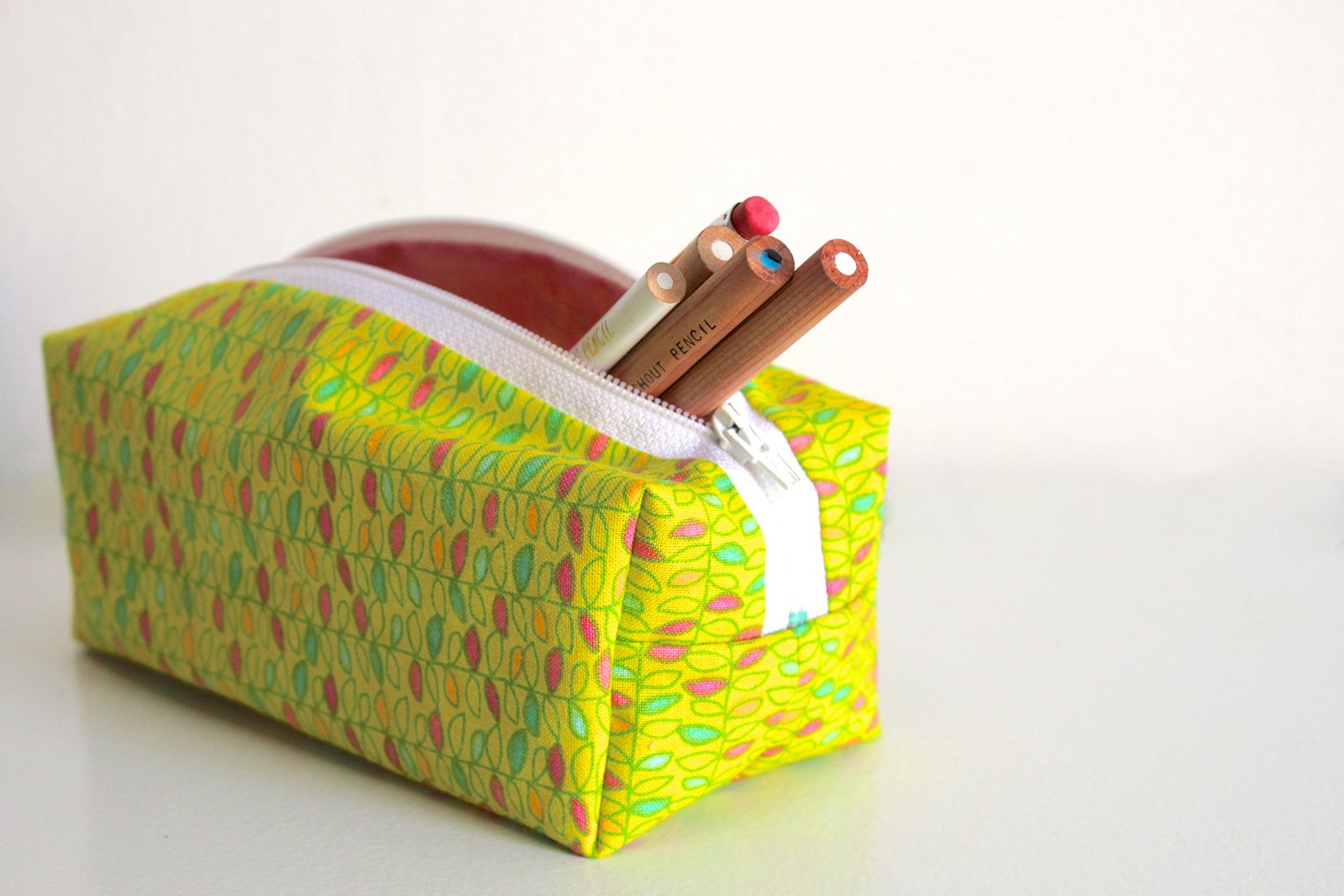 Zippered Pencil Case : 10 Steps (with Pictures) - Instructables zippered-pencil-case-10-steps-with-pictures-instructables